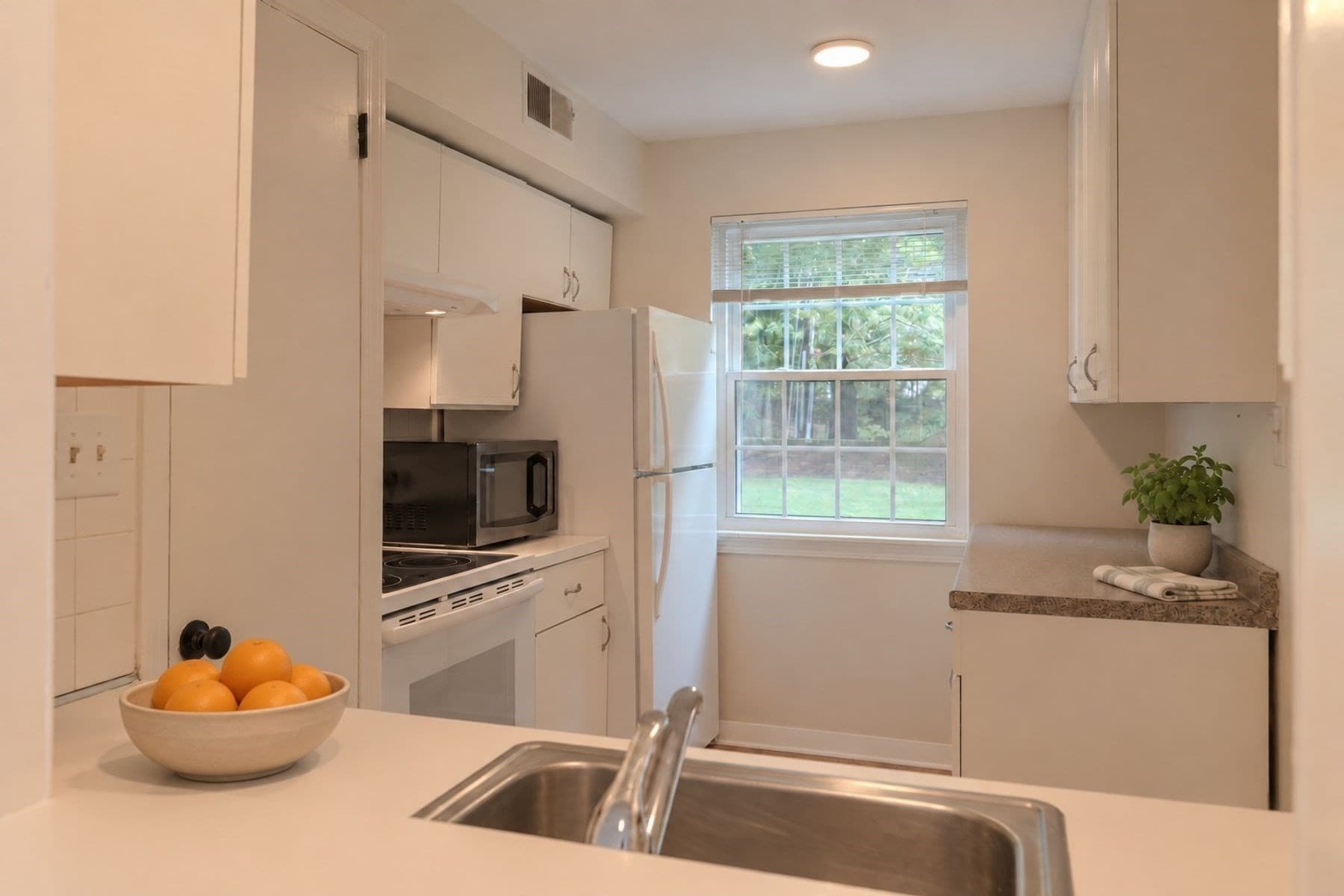 Condominium at 106 Windsor Drive # 106, Framingham MA 01701, Framingham, photo 9 of 22