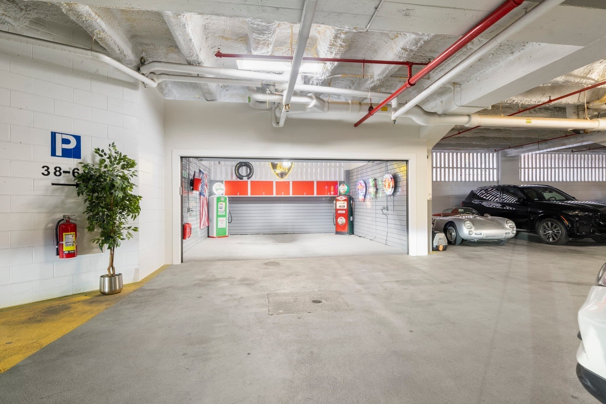 Condominium at 12 Stoneholm # 68, Boston MA 02115, Boston, photo 5 of 8