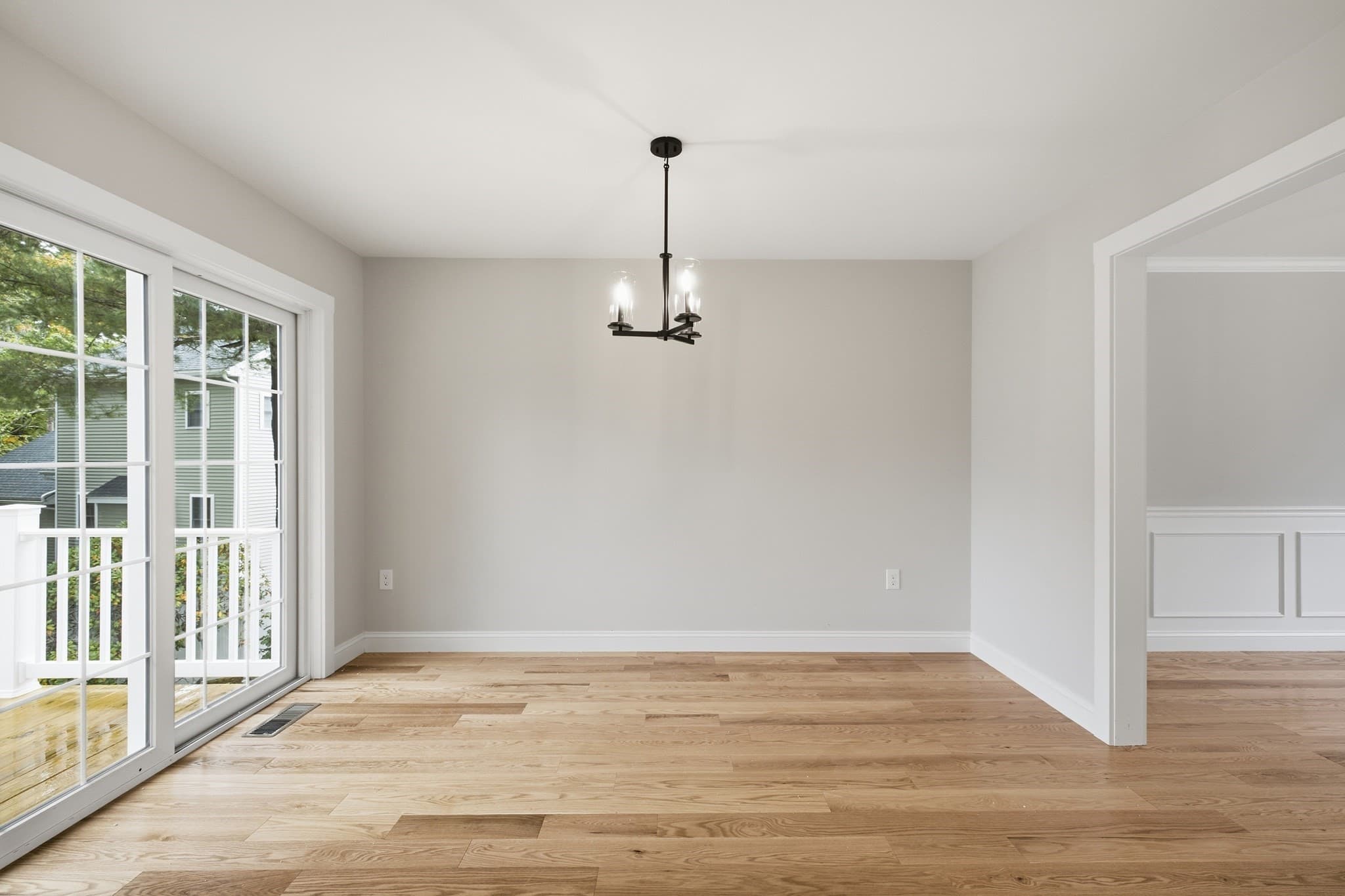 Single Family Residence at 11 Hutchins Circle, Lynnfield MA 01940, Lynnfield, photo 12 of 32