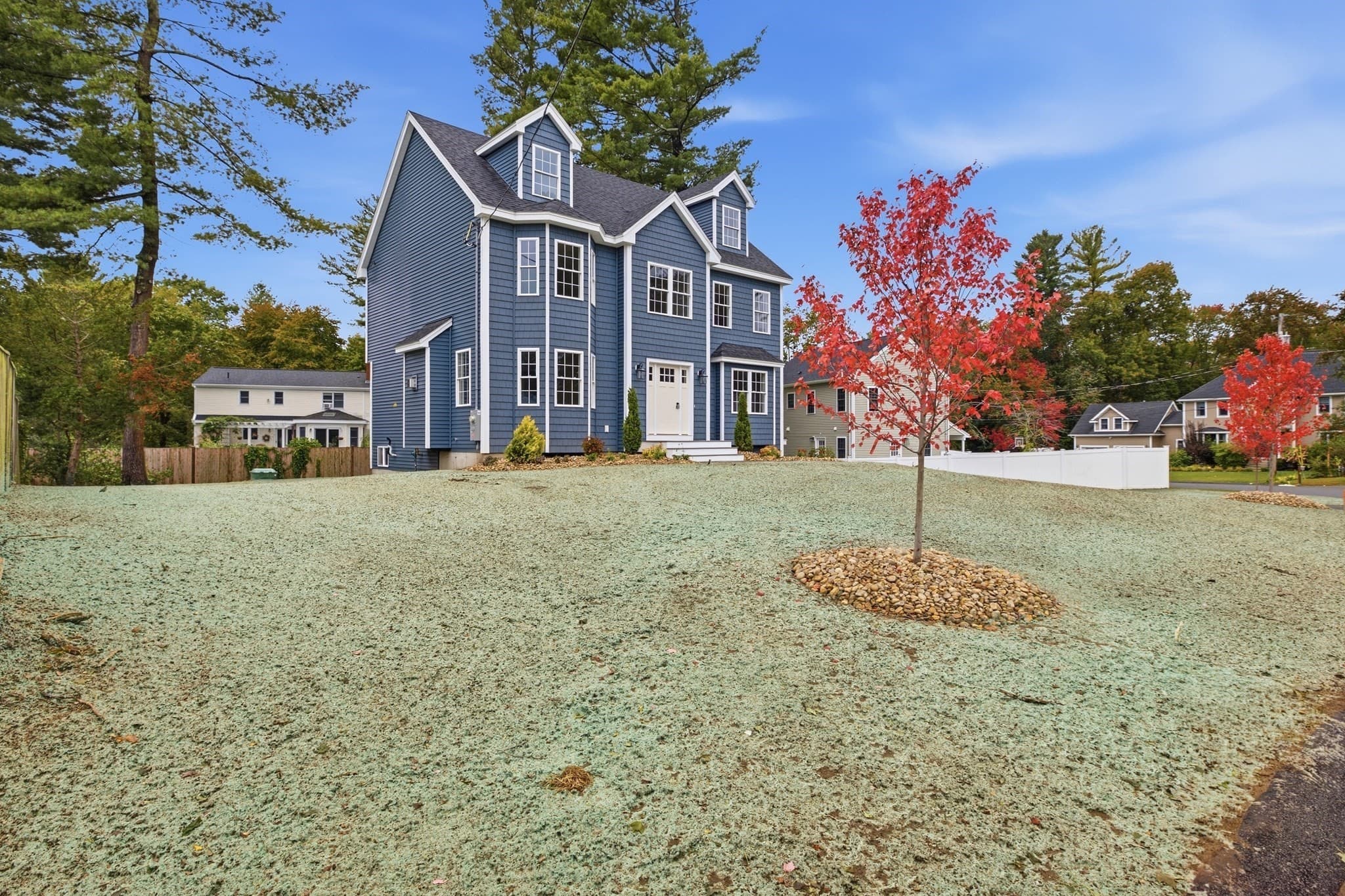Single Family Residence at 11 Hutchins Circle, Lynnfield MA 01940, Lynnfield, photo 3 of 32