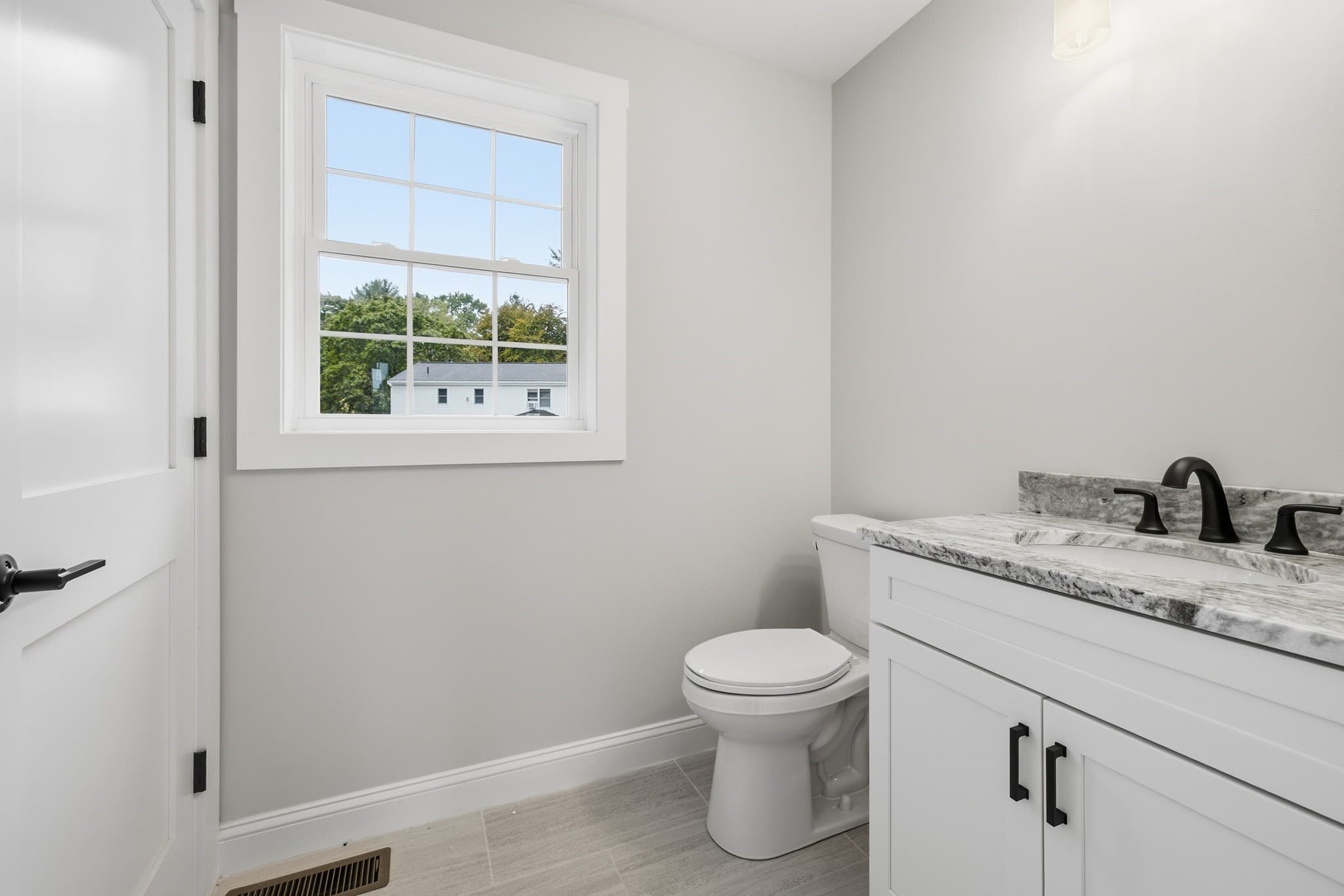 Single Family Residence at 11 Hutchins Circle, Lynnfield MA 01940, Lynnfield, photo 32 of 32