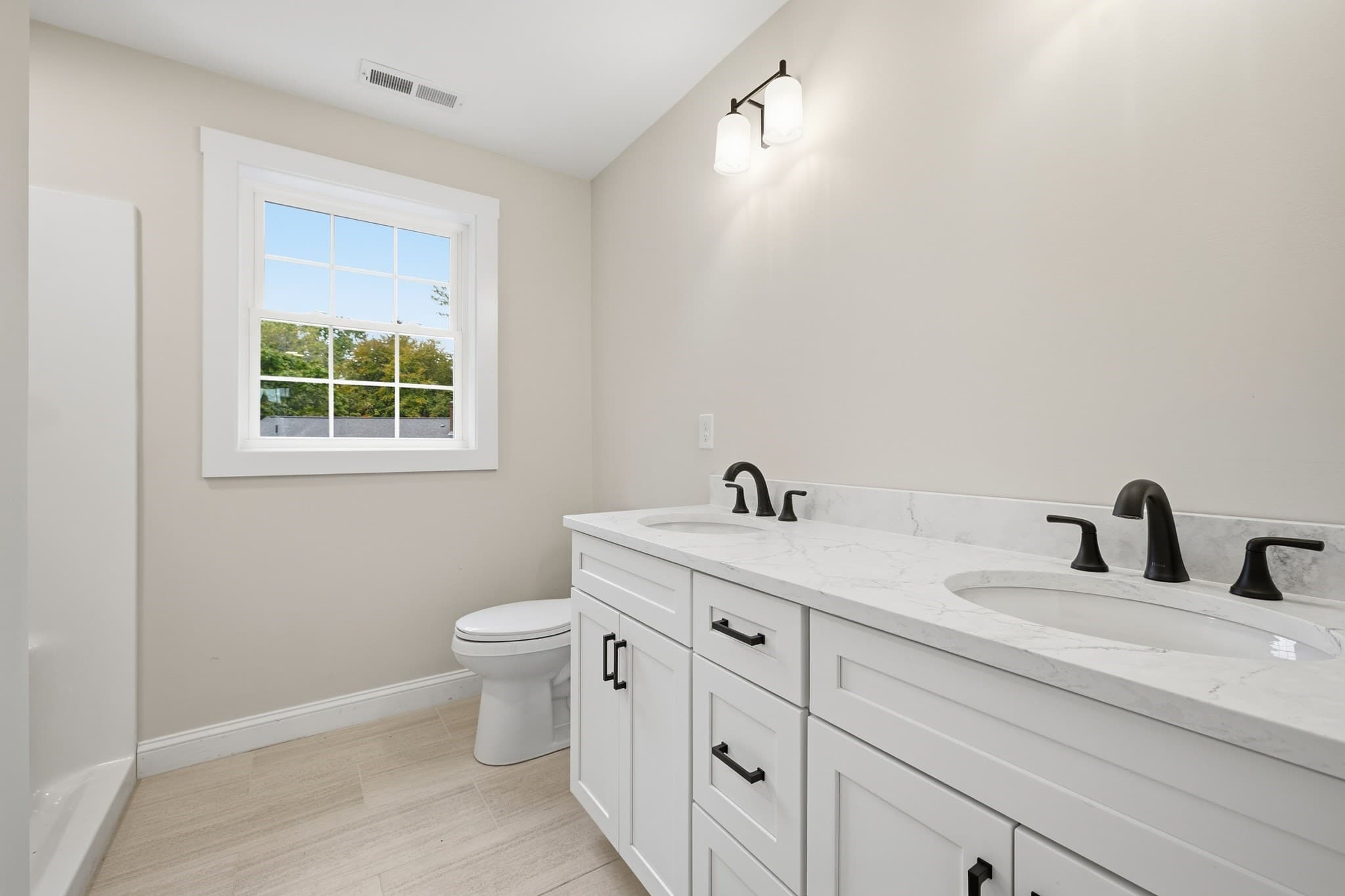 Single Family Residence at 11 Hutchins Circle, Lynnfield MA 01940, Lynnfield, photo 24 of 32