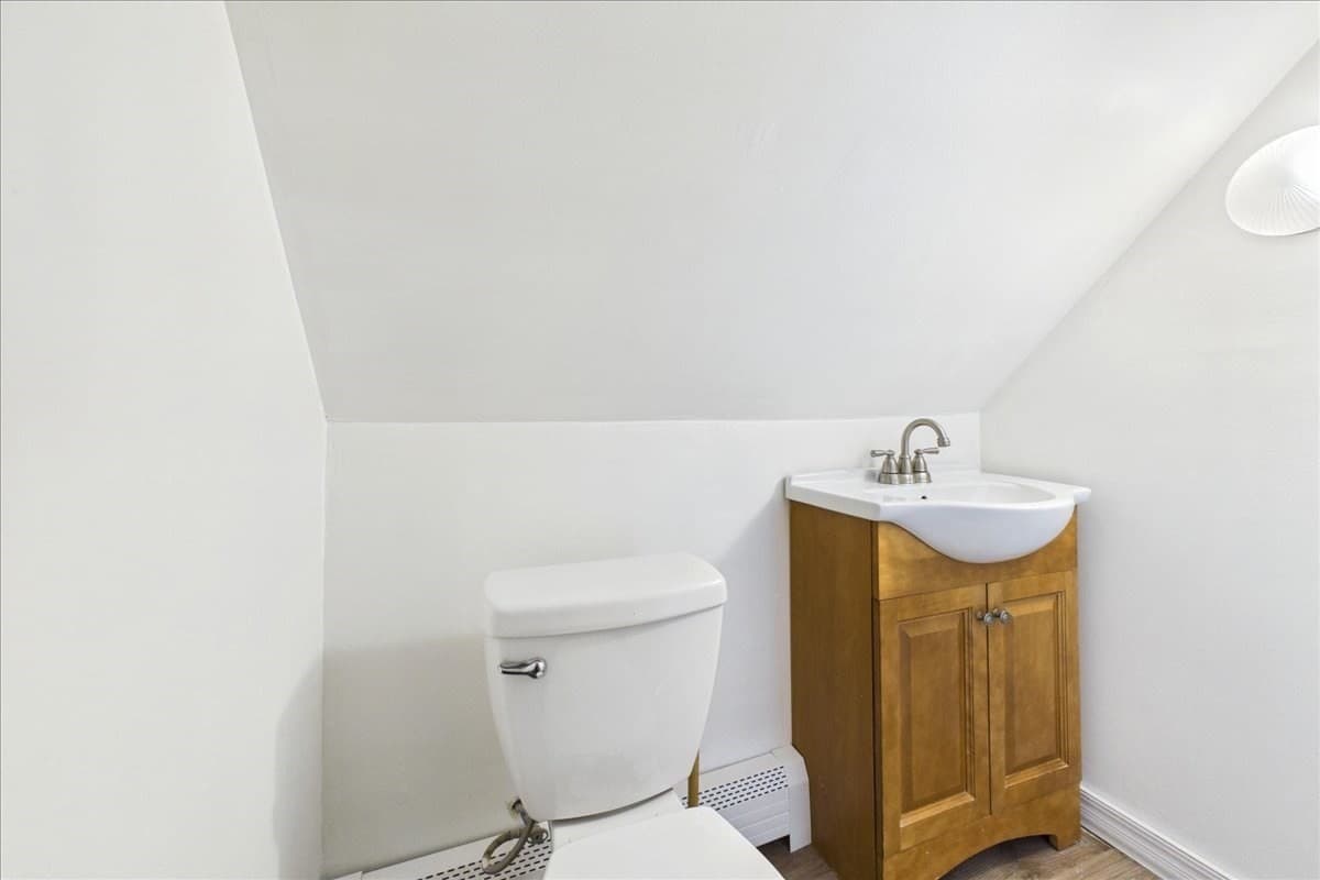 Single Family Residence at 37 Gooseberry Ln, Barnstable MA 02648, Barnstable, photo 17 of 23
