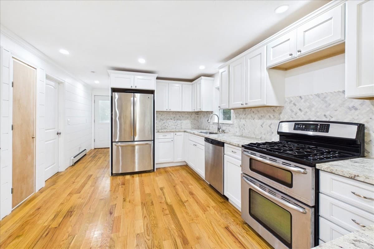 Single Family Residence at 37 Gooseberry Ln, Barnstable MA 02648, Barnstable, photo 12 of 23