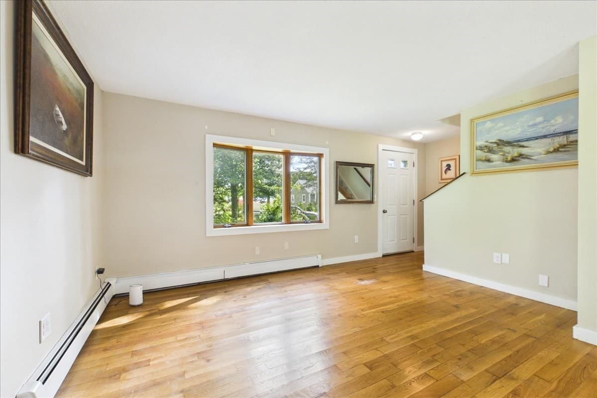 Single Family Residence at 37 Gooseberry Ln, Barnstable MA 02648, Barnstable, photo 4 of 23
