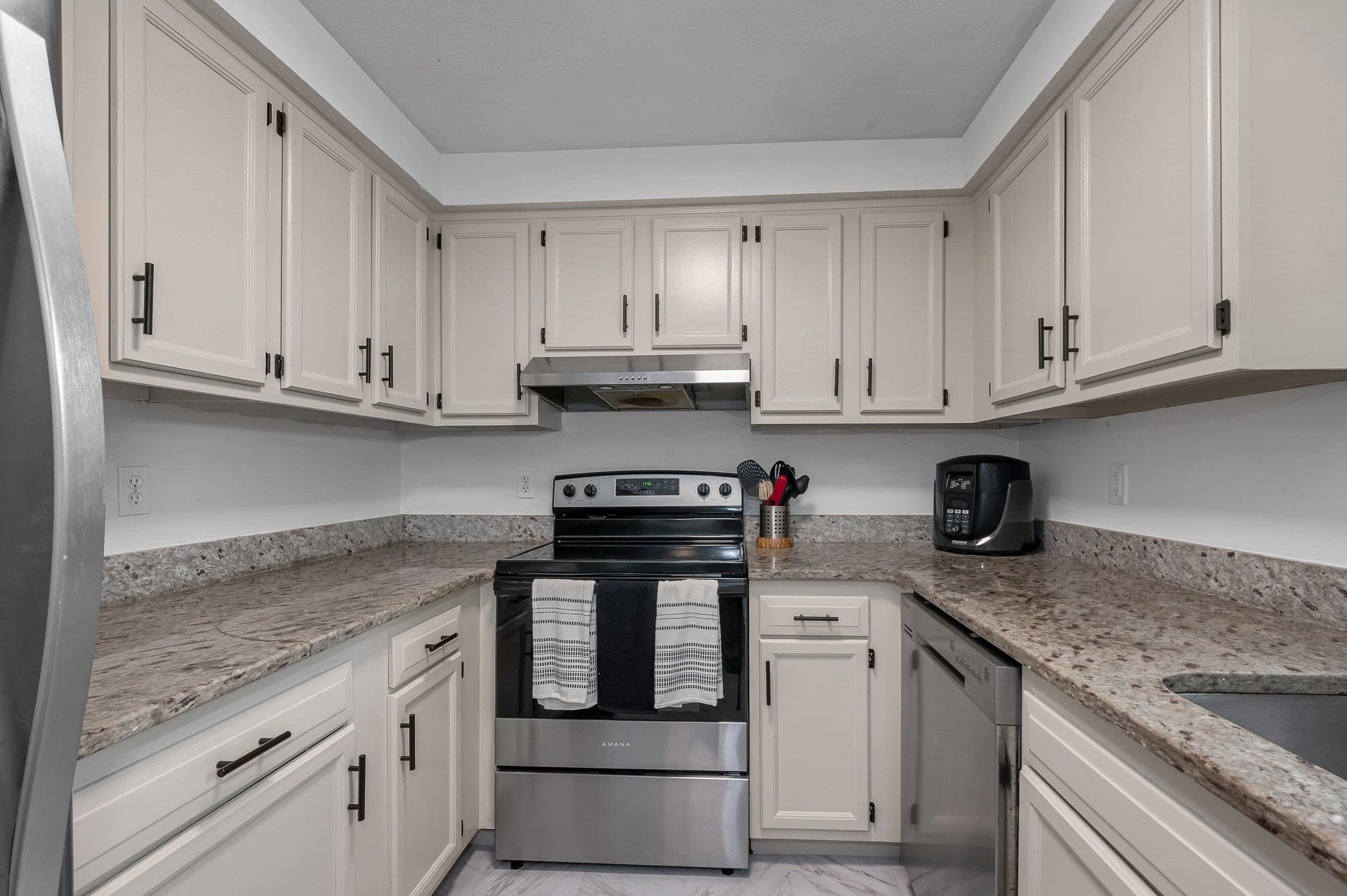 Condominium at 34 Lowell Rd # 15, Pepperell MA 01463, Pepperell, photo 6 of 33