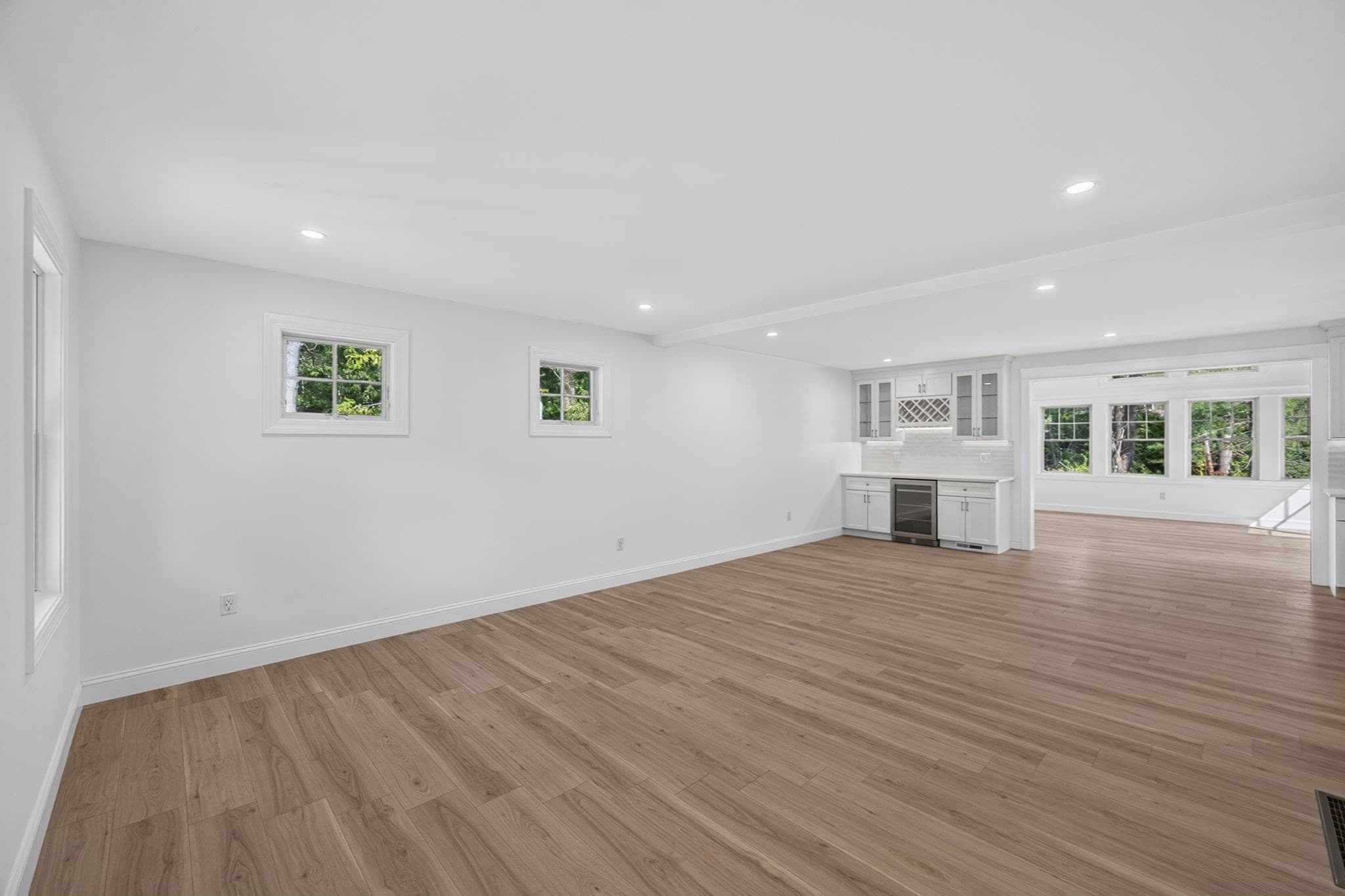 Single Family Residence at 9 Estrella Ln, Falmouth MA 02536, Falmouth, photo 9 of 42