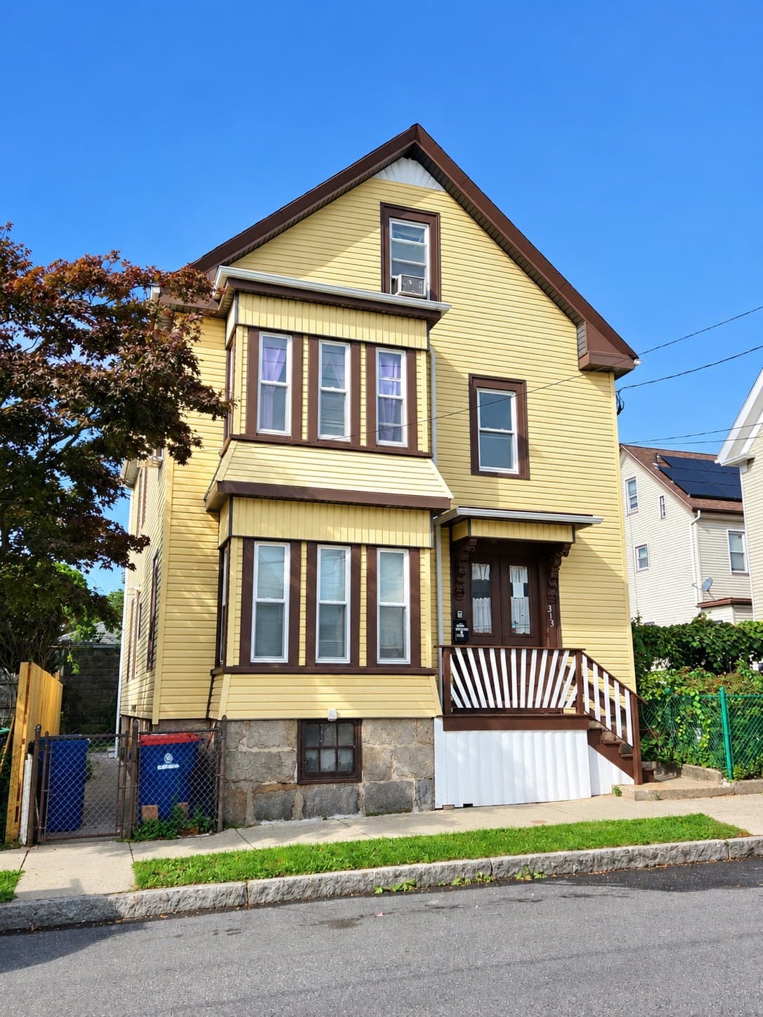 313 Orchard St, New Bedford MA 02740
