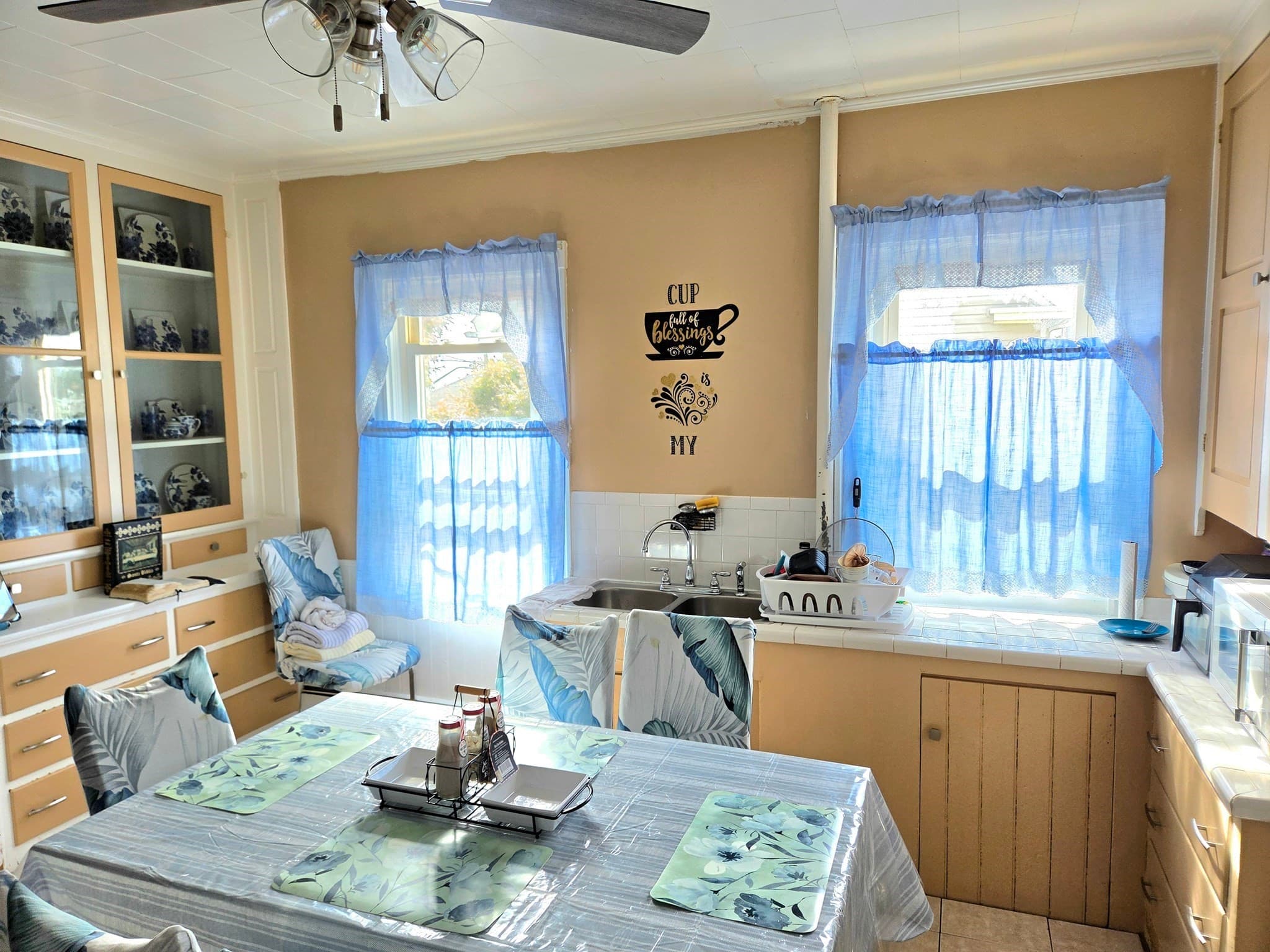 Multi Family at 313 Orchard St, New Bedford MA 02740, New Bedford, photo 9 of 17