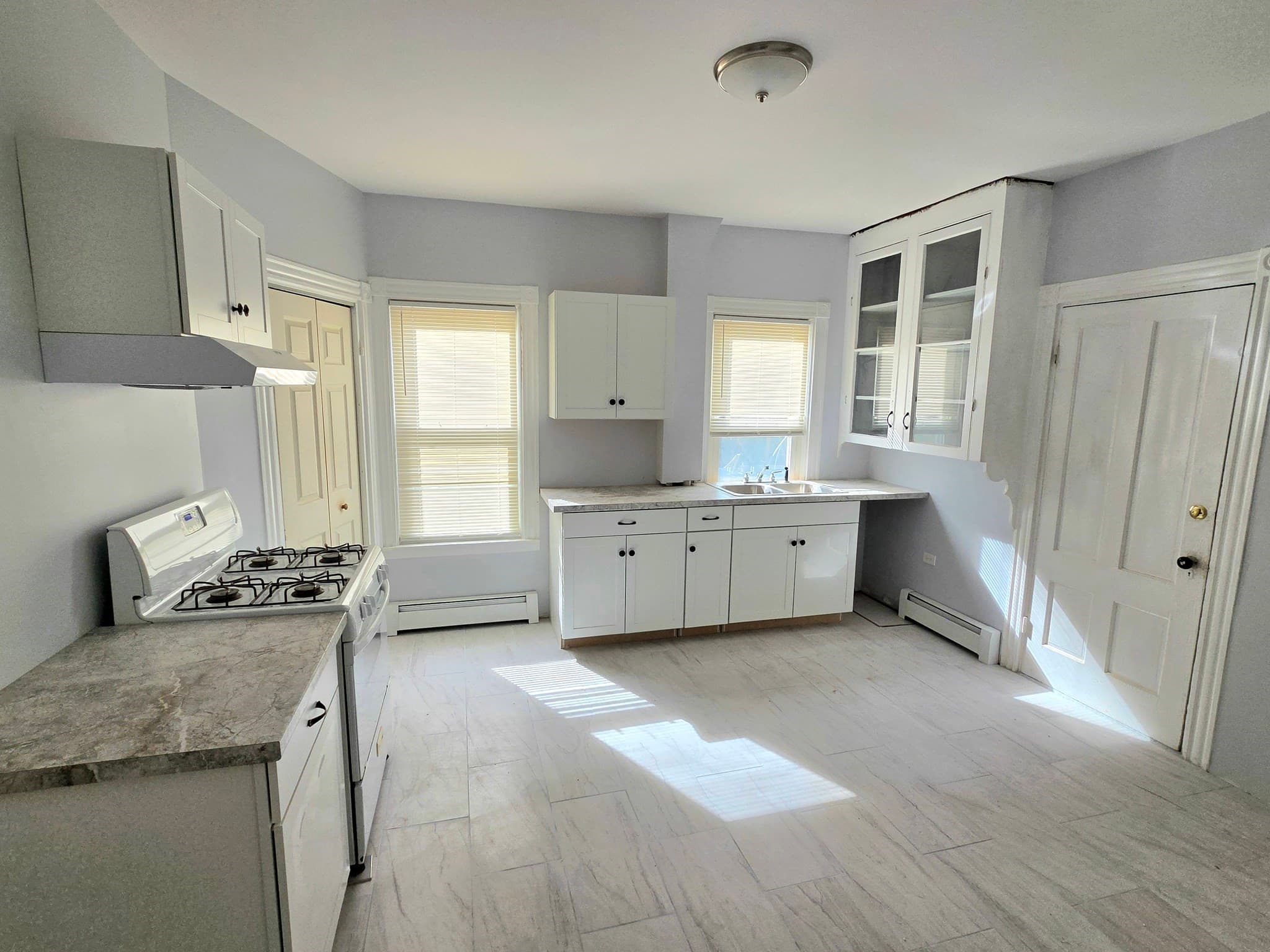 Multi Family at 313 Orchard St, New Bedford MA 02740, New Bedford, photo 4 of 17