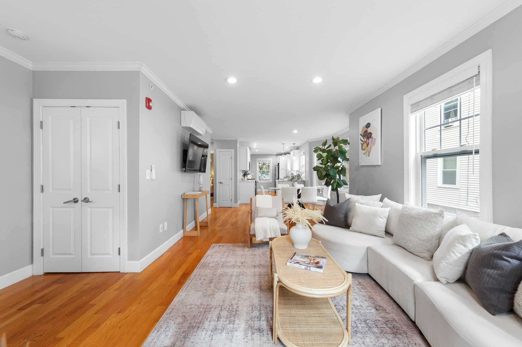 Condominium at 13 Laurel Street # 1, Arlington MA 02476, Arlington, photo 9 of 37