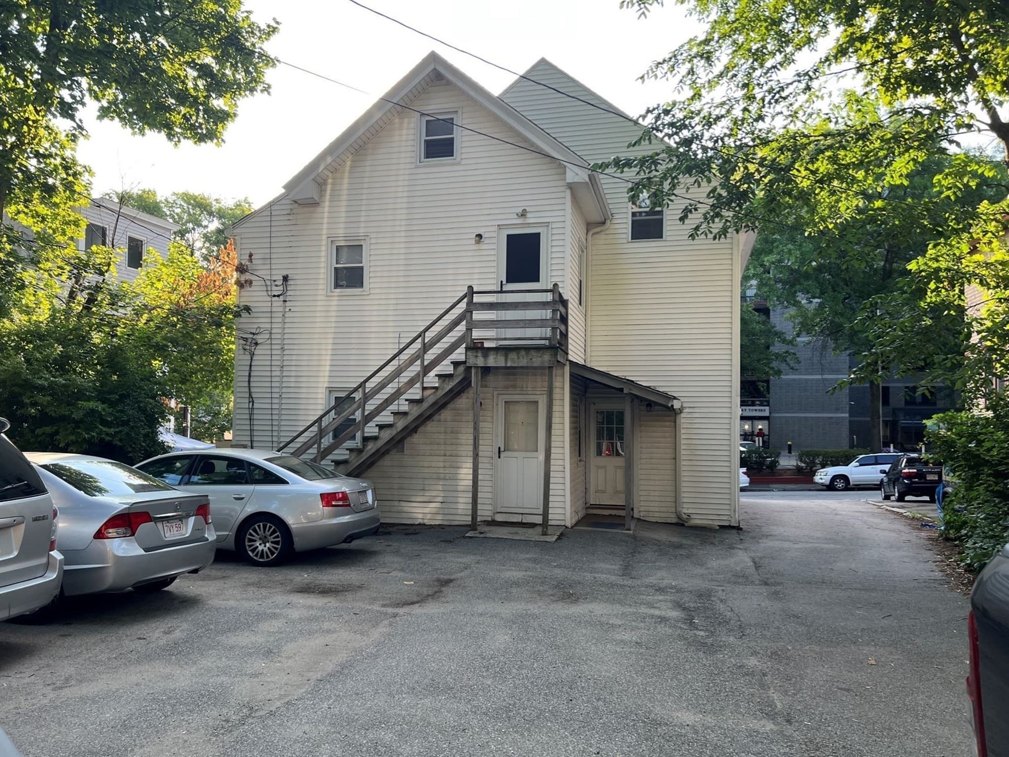 5-9 Family at 9 Wachusett St, Worcester MA 01609, Worcester, photo 2 of 14
