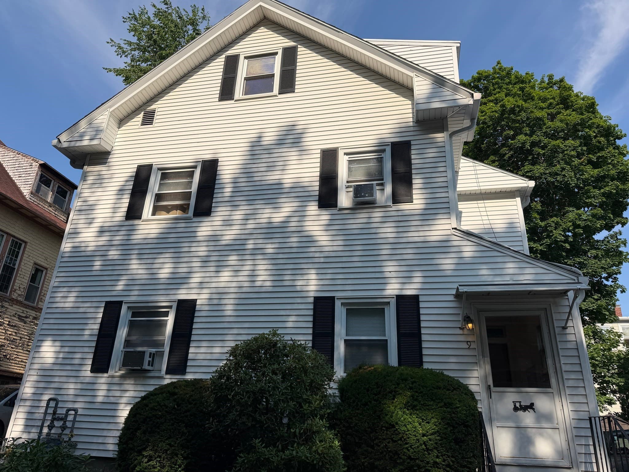 9 Wachusett St, Worcester MA 01609