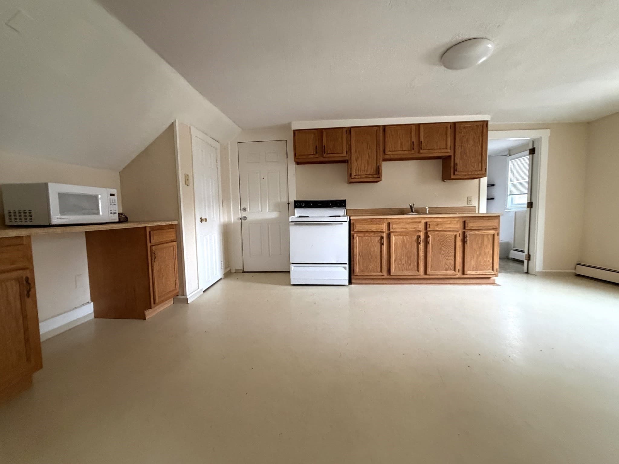 5-9 Family at 9 Wachusett St, Worcester MA 01609, Worcester, photo 9 of 14