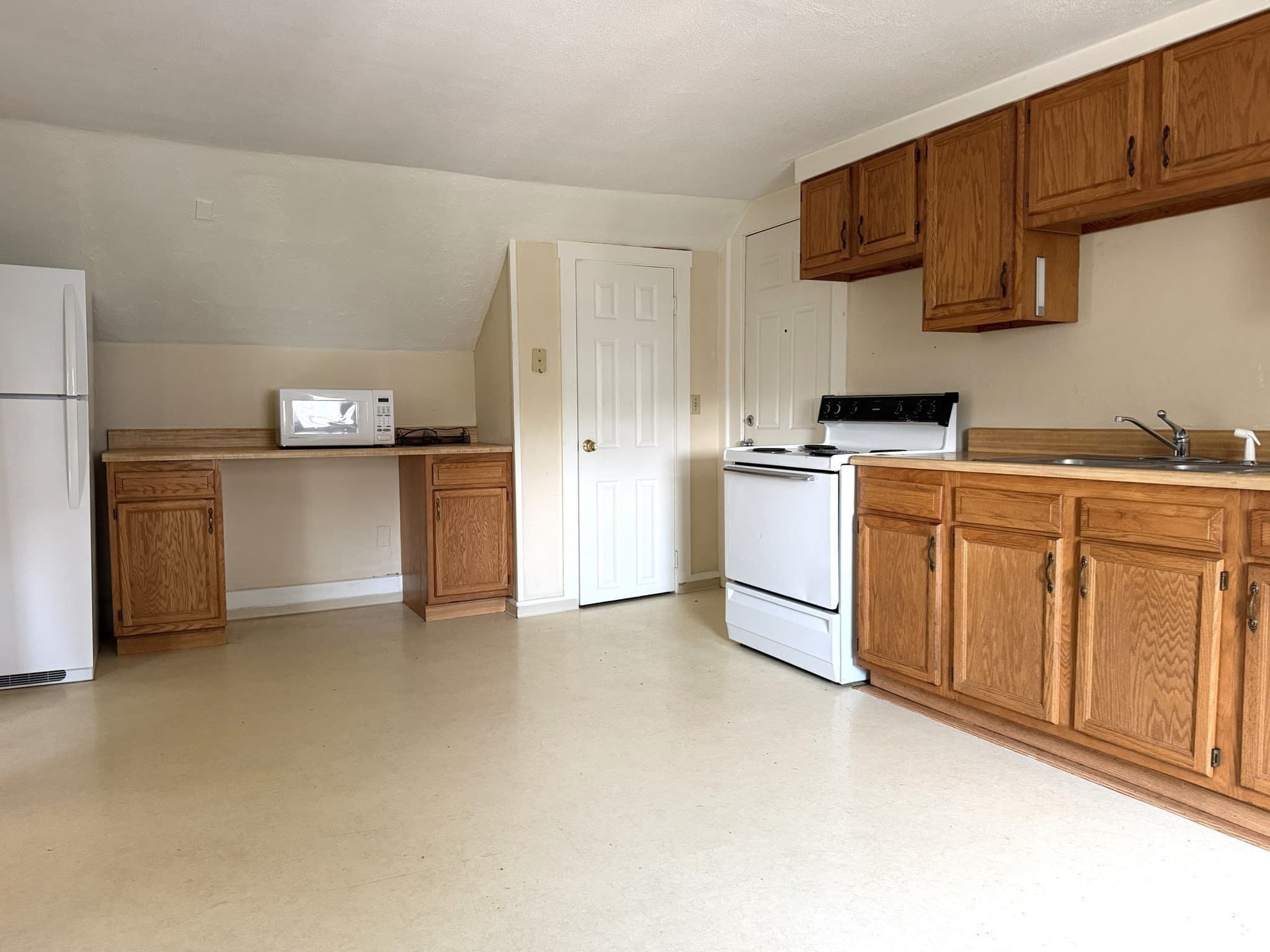 5-9 Family at 9 Wachusett St, Worcester MA 01609, Worcester, photo 10 of 14