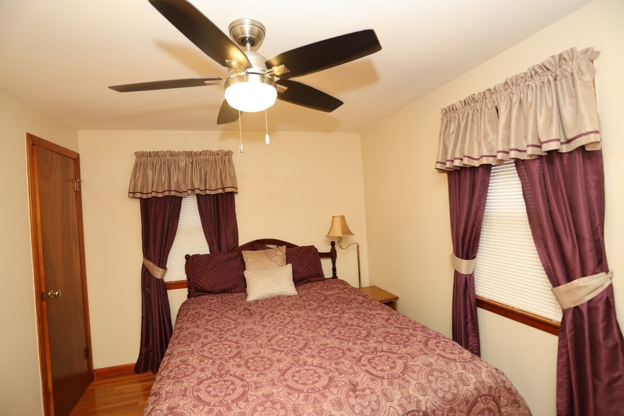 Single Family Residence at 106 N Brook Rd, Springfield MA 01119, Springfield, photo 17 of 37
