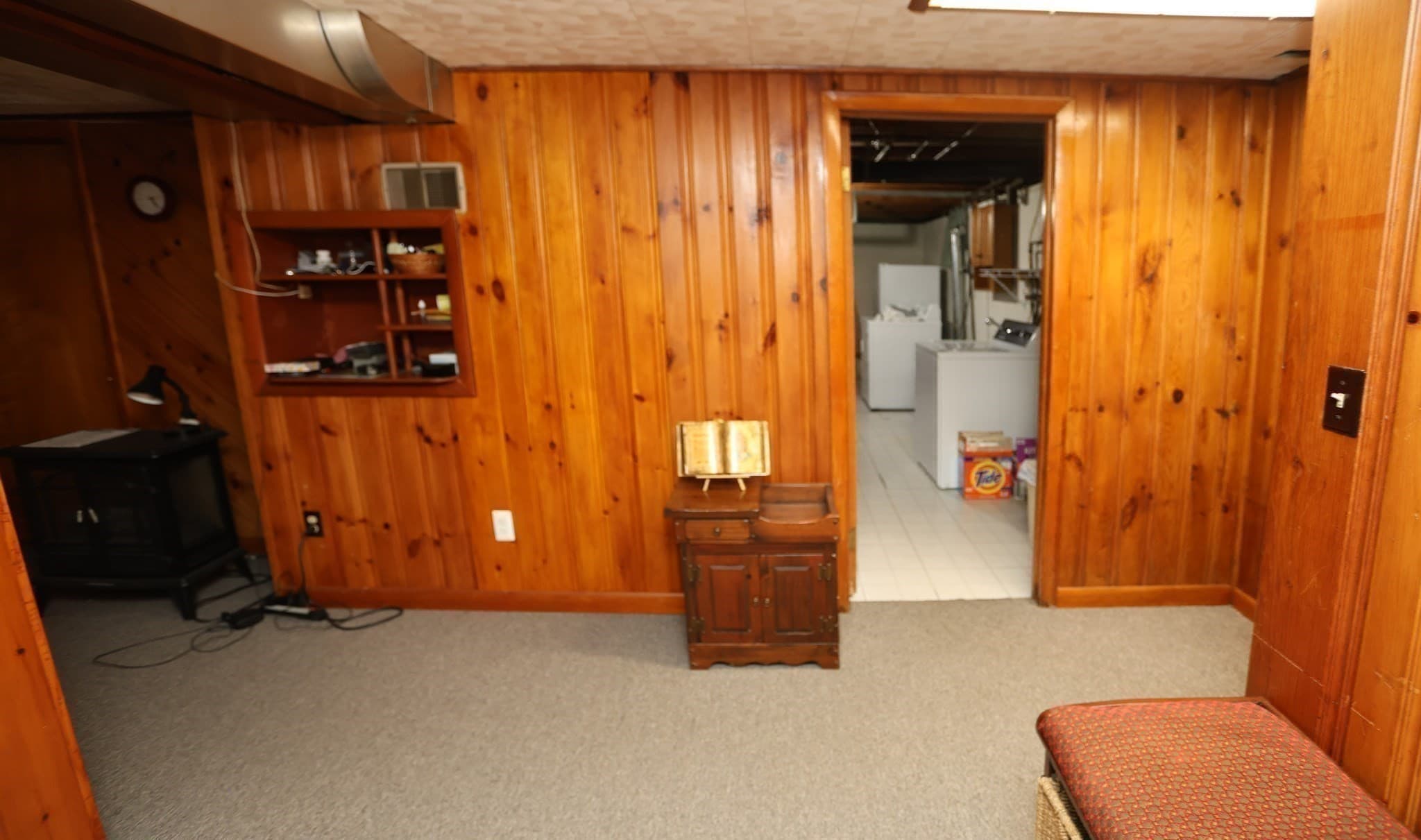 Single Family Residence at 106 N Brook Rd, Springfield MA 01119, Springfield, photo 32 of 37