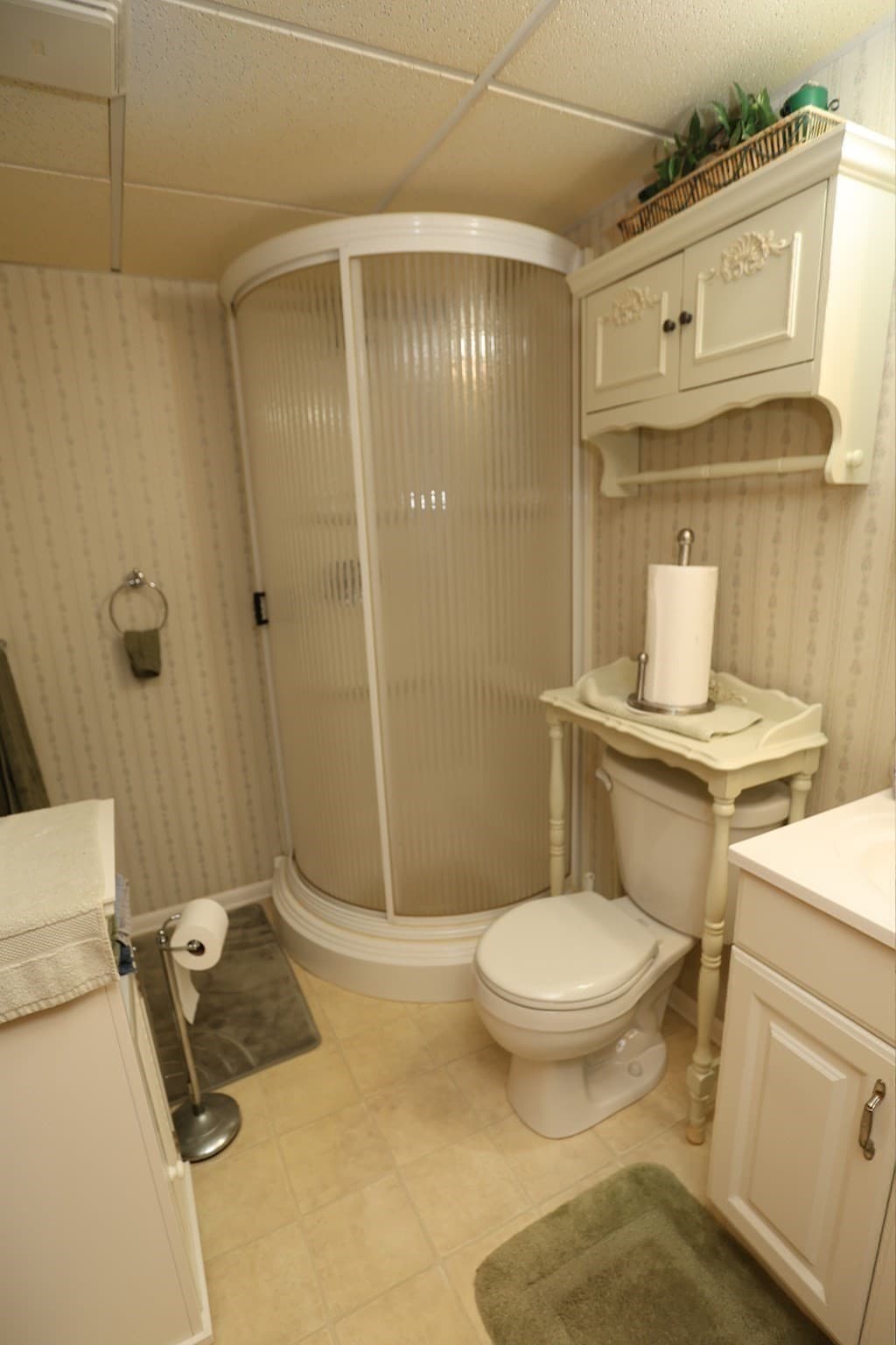 Single Family Residence at 106 N Brook Rd, Springfield MA 01119, Springfield, photo 30 of 37