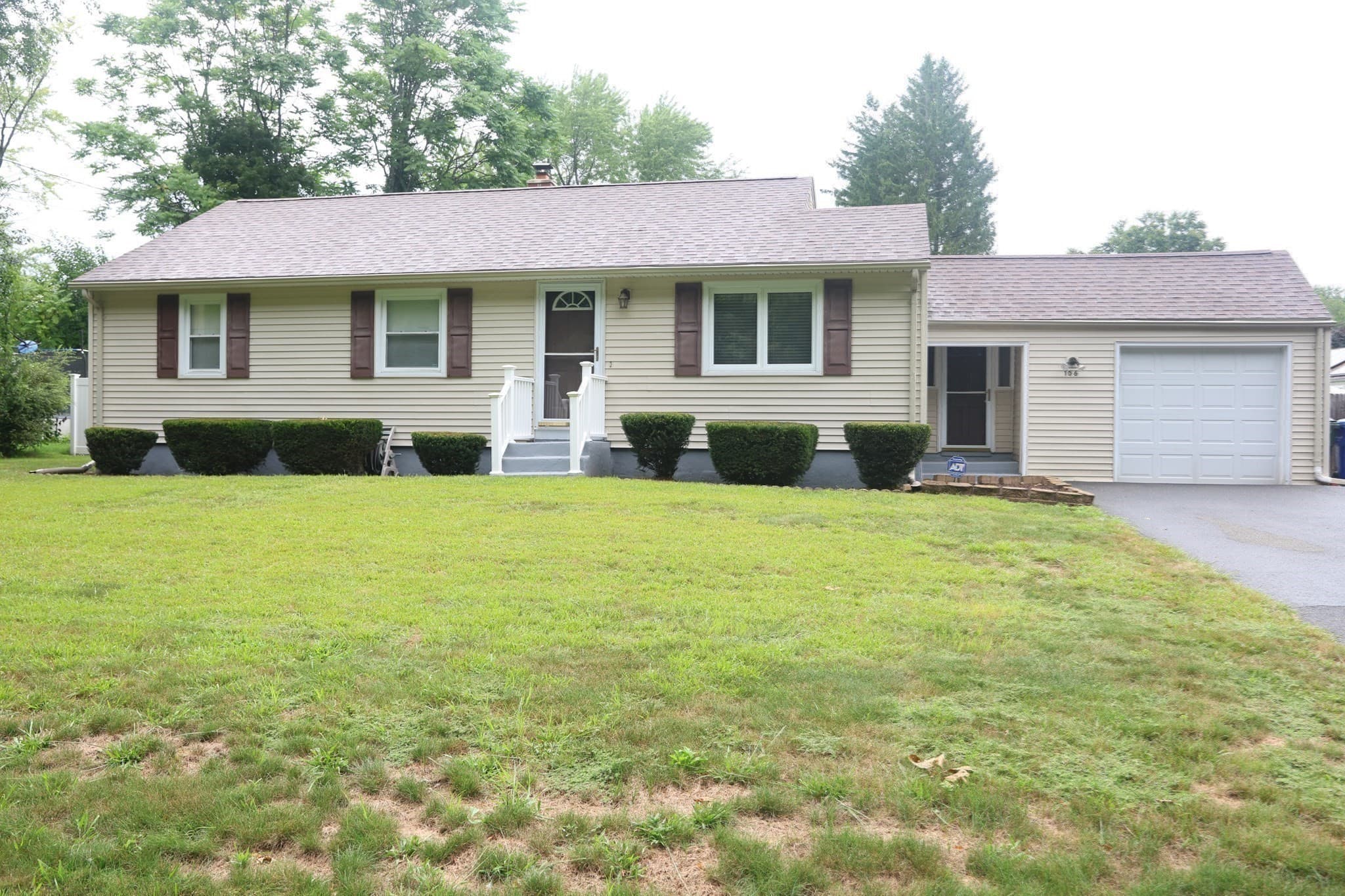 Single Family Residence at 106 N Brook Rd, Springfield MA 01119, Springfield, photo 37 of 37
