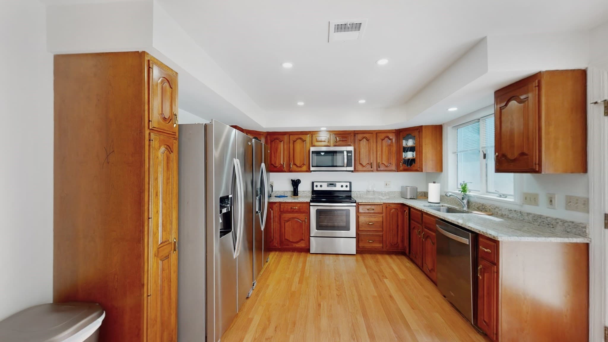 Single Family Residence at 655 South St, Waltham MA 02453, Waltham, photo 4 of 19