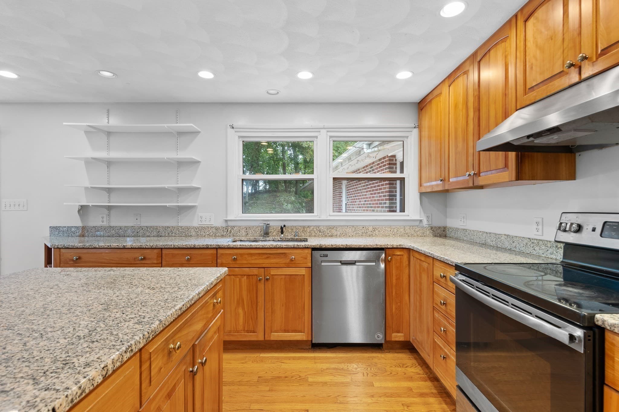 Single Family Residence at 41 Old Mystic, Arlington MA 02474, Arlington, photo 6 of 28