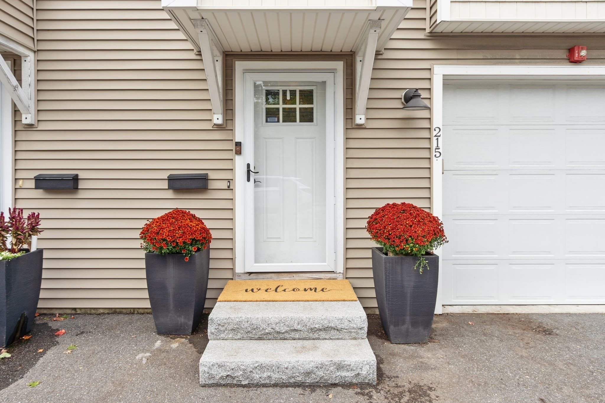 Condominium at 215 Main St # 215, Maynard MA 01754, Maynard, photo 2 of 28