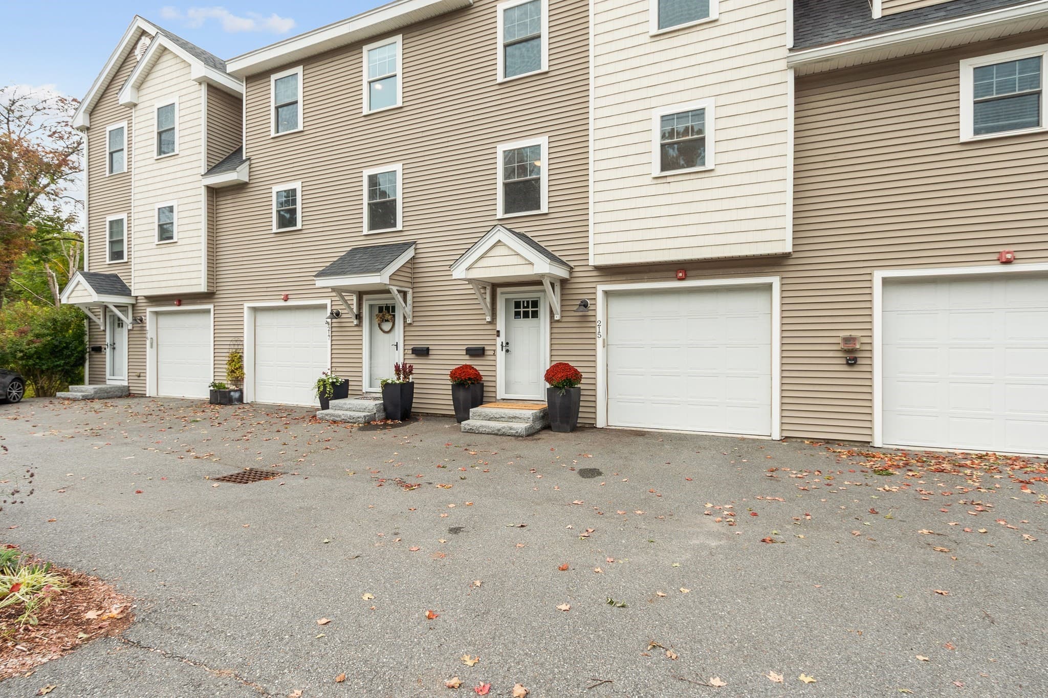 Condominium at 215 Main St # 3, Maynard MA 01754, photo 29 of 30