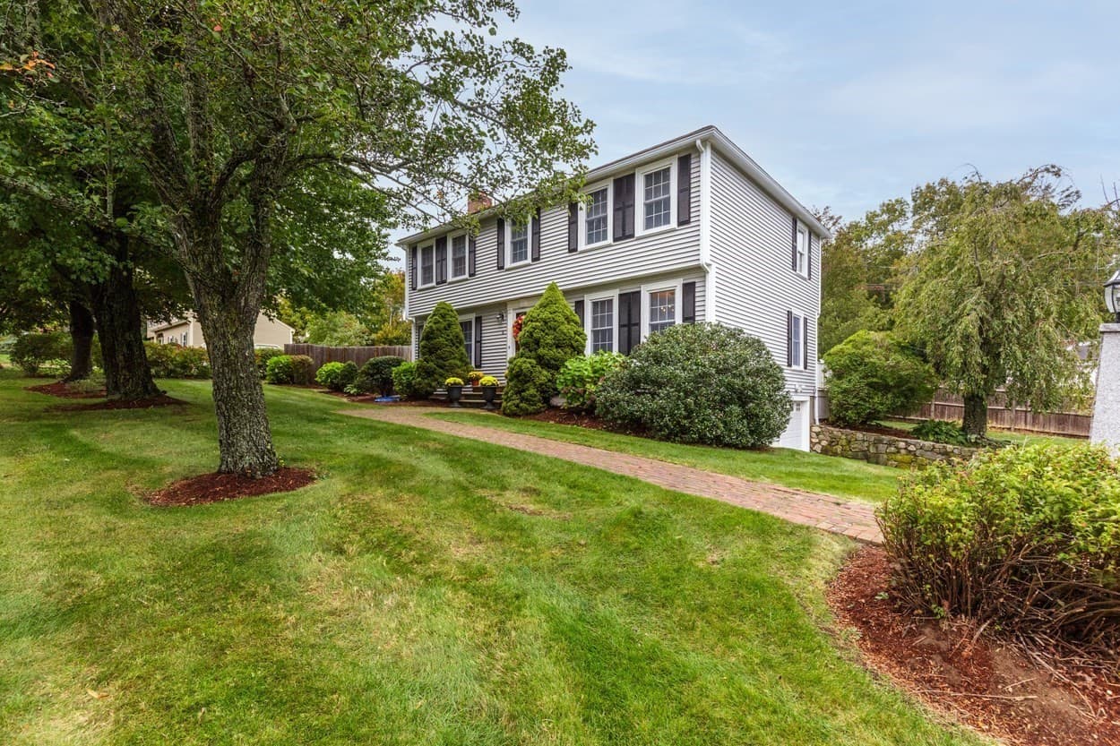 6 Arbor Glen Ln, Methuen MA 01844