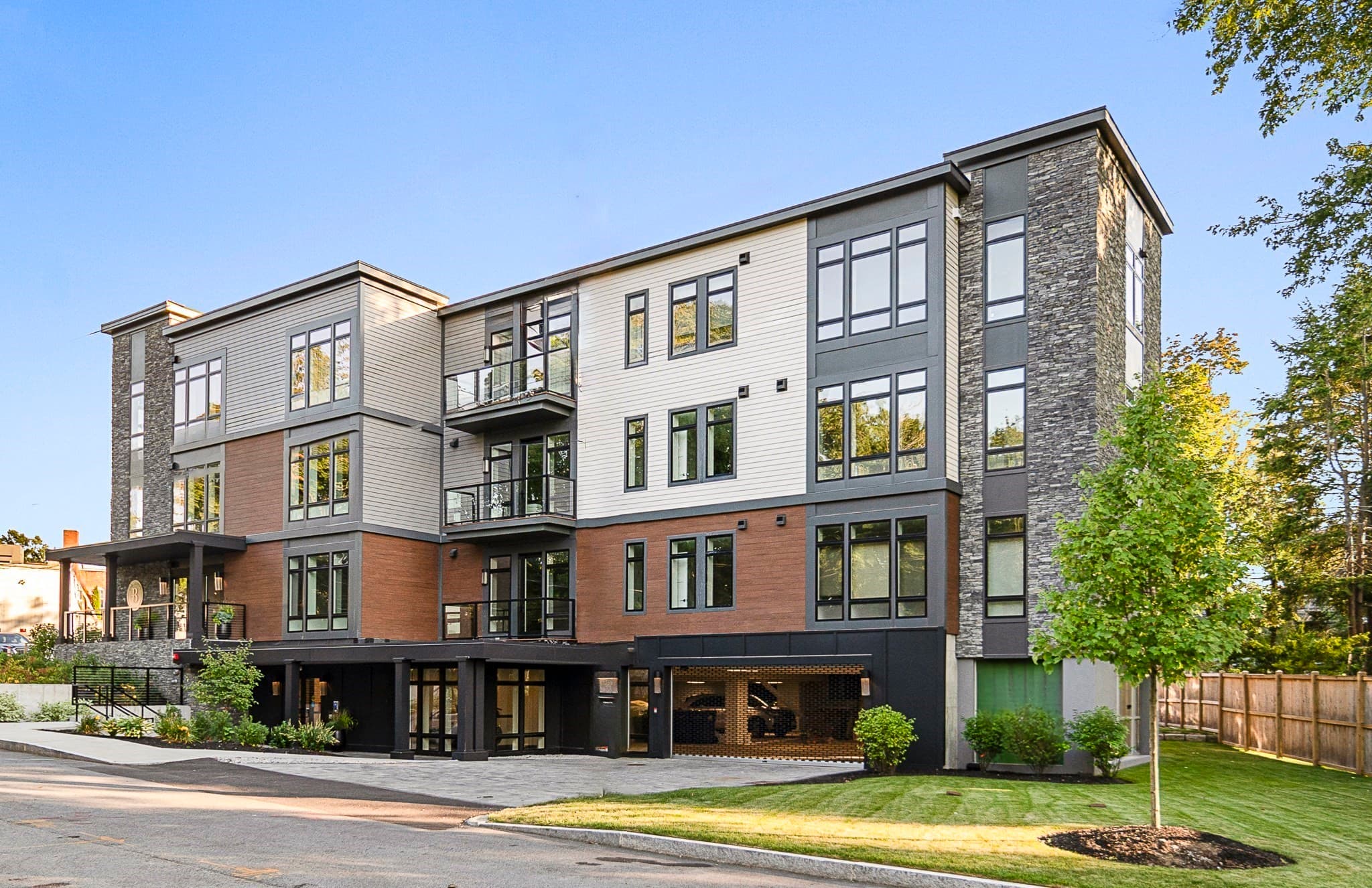 20 Kinmonth Rd # 201, Newton MA 02468