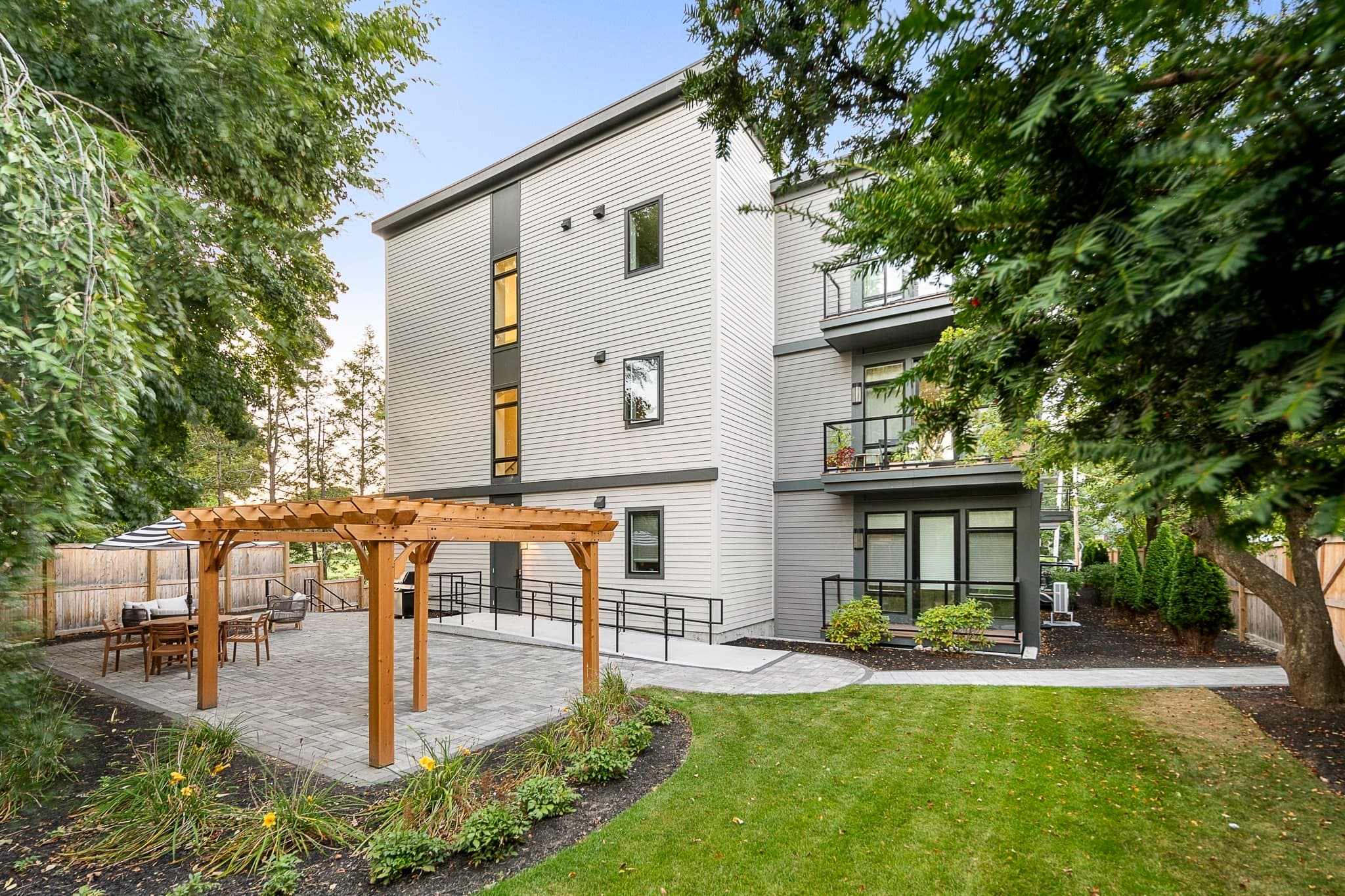 Condominium at 20 Kinmonth Rd # 201, Newton MA 02468, Newton, photo 24 of 35