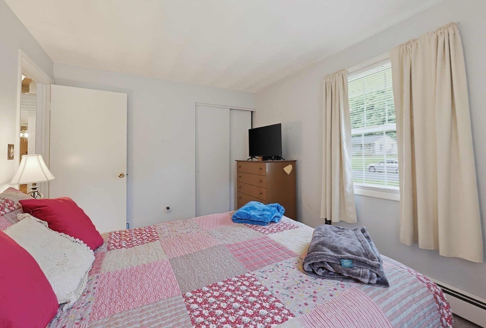 Single Family Residence at 20 Corrine Dr, Framingham MA 01701, Framingham, photo 23 of 35