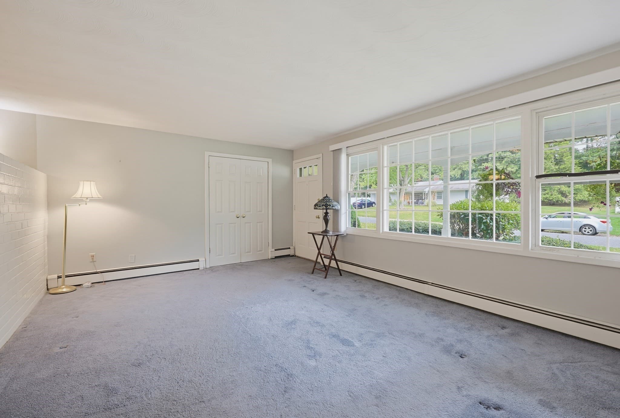 Single Family Residence at 20 Corrine Dr, Framingham MA 01701, Framingham, photo 6 of 35