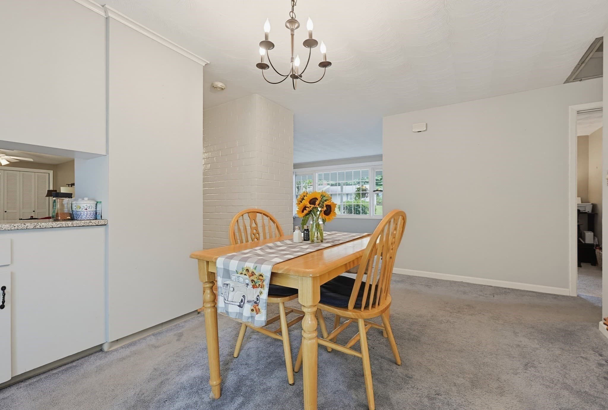 Single Family Residence at 20 Corrine Dr, Framingham MA 01701, Framingham, photo 9 of 35