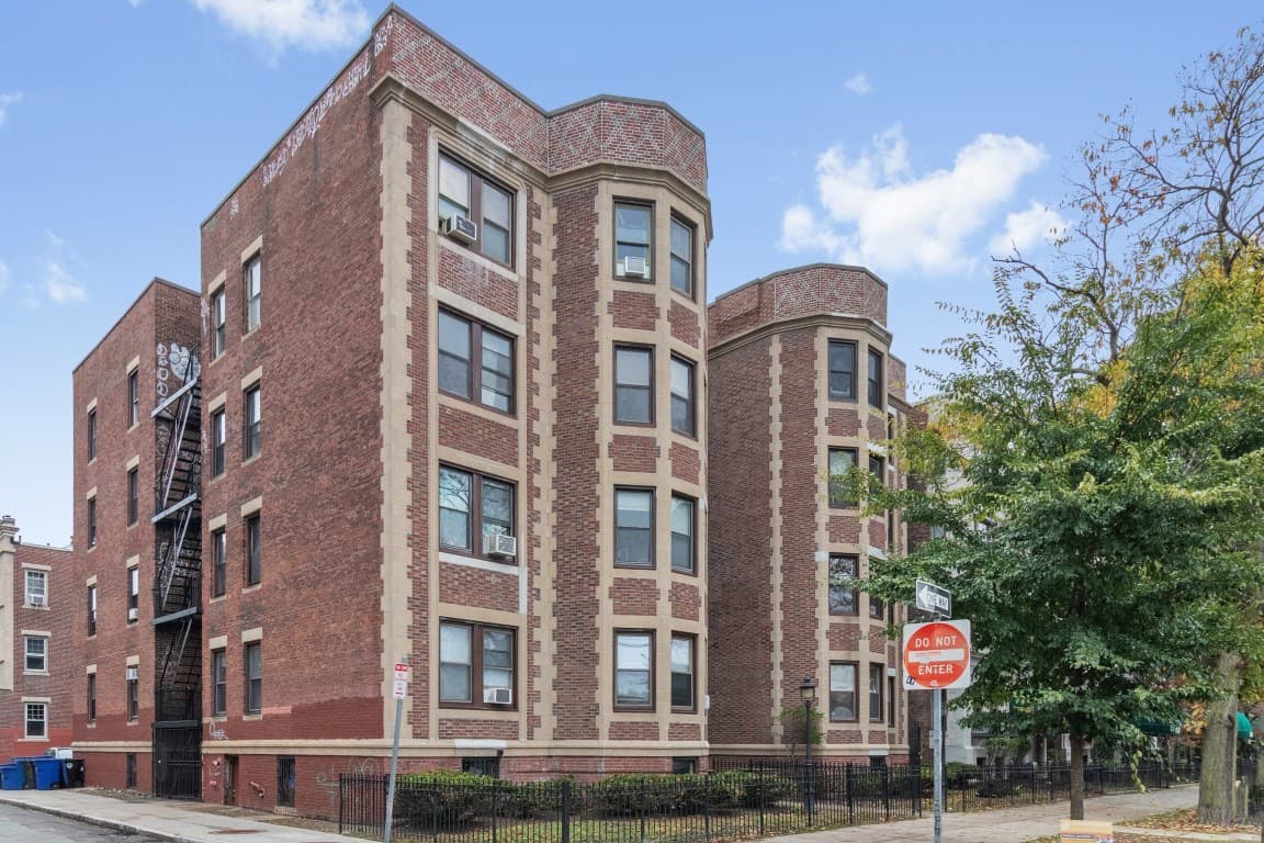 Condominium at 1267 Commonwealth Ave # 7, Boston MA 02134, Boston, photo 2 of 19