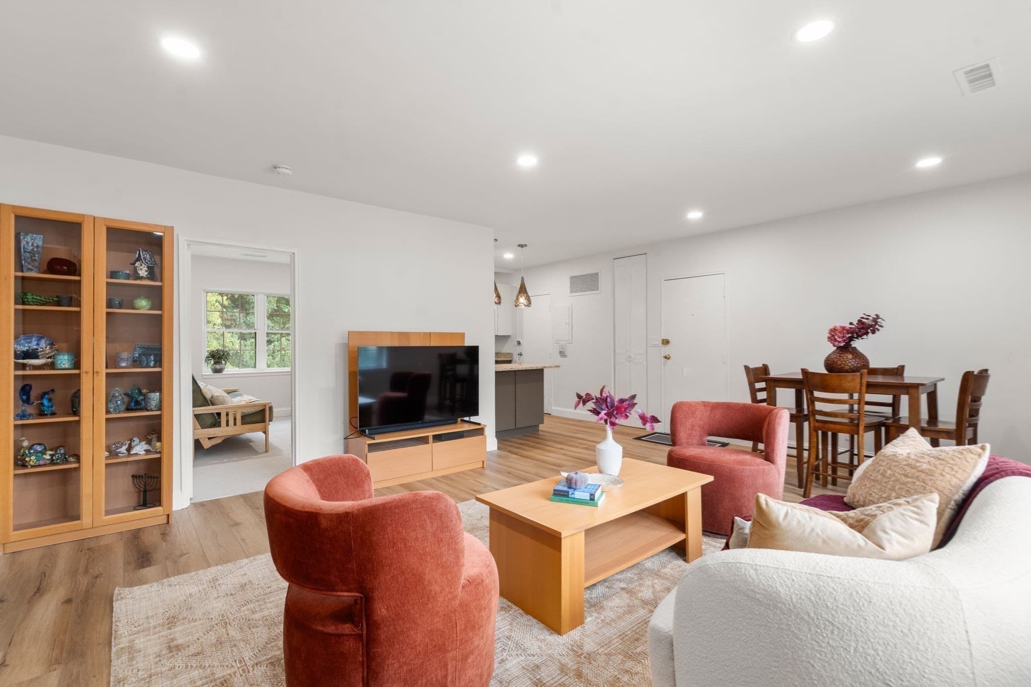 Condominium at 116 Lake Shore # 3, Boston MA 02135, Boston, photo 7 of 25