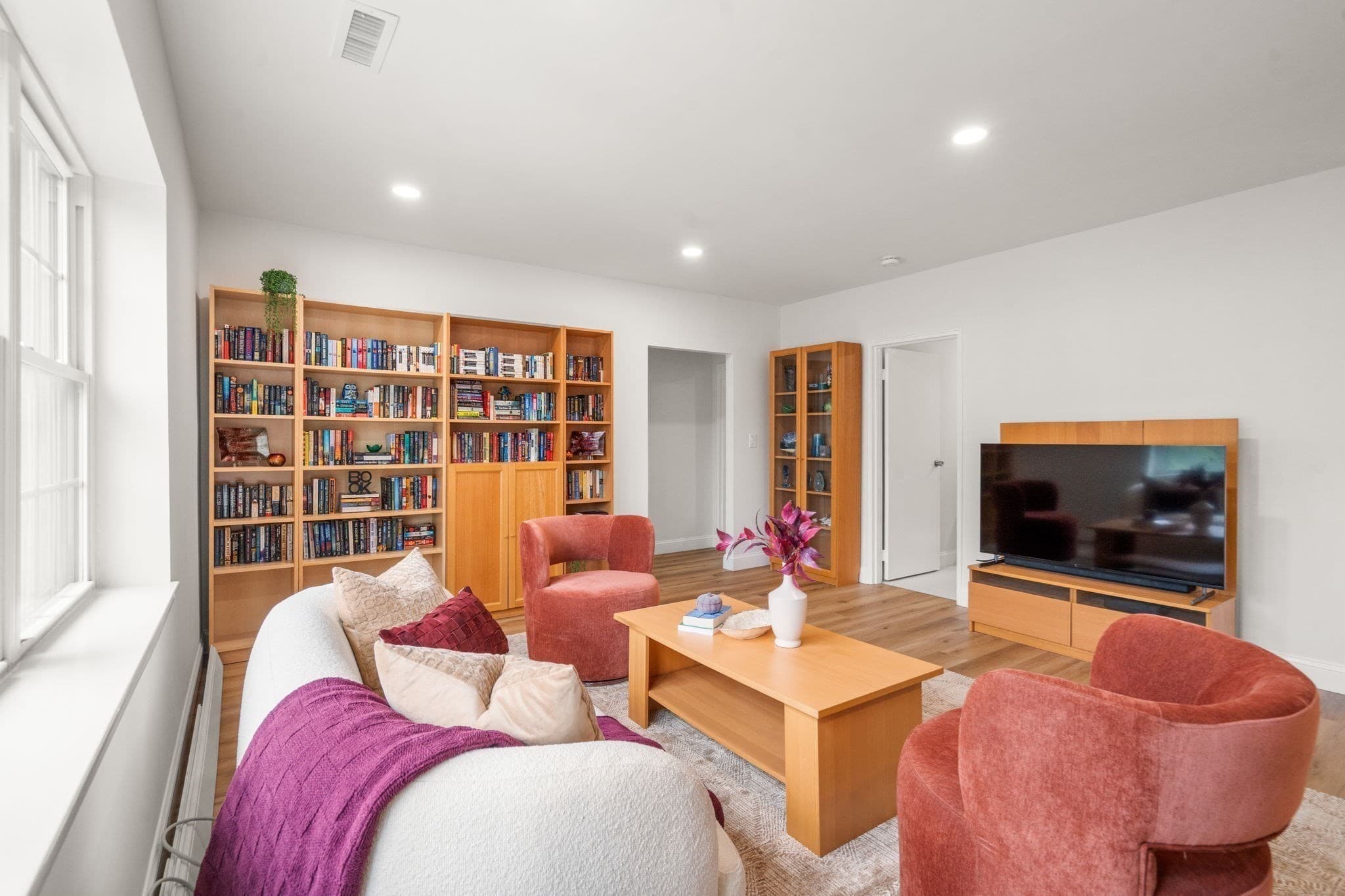 Condominium at 116 Lake Shore # 3, Boston MA 02135, Boston, photo 5 of 25