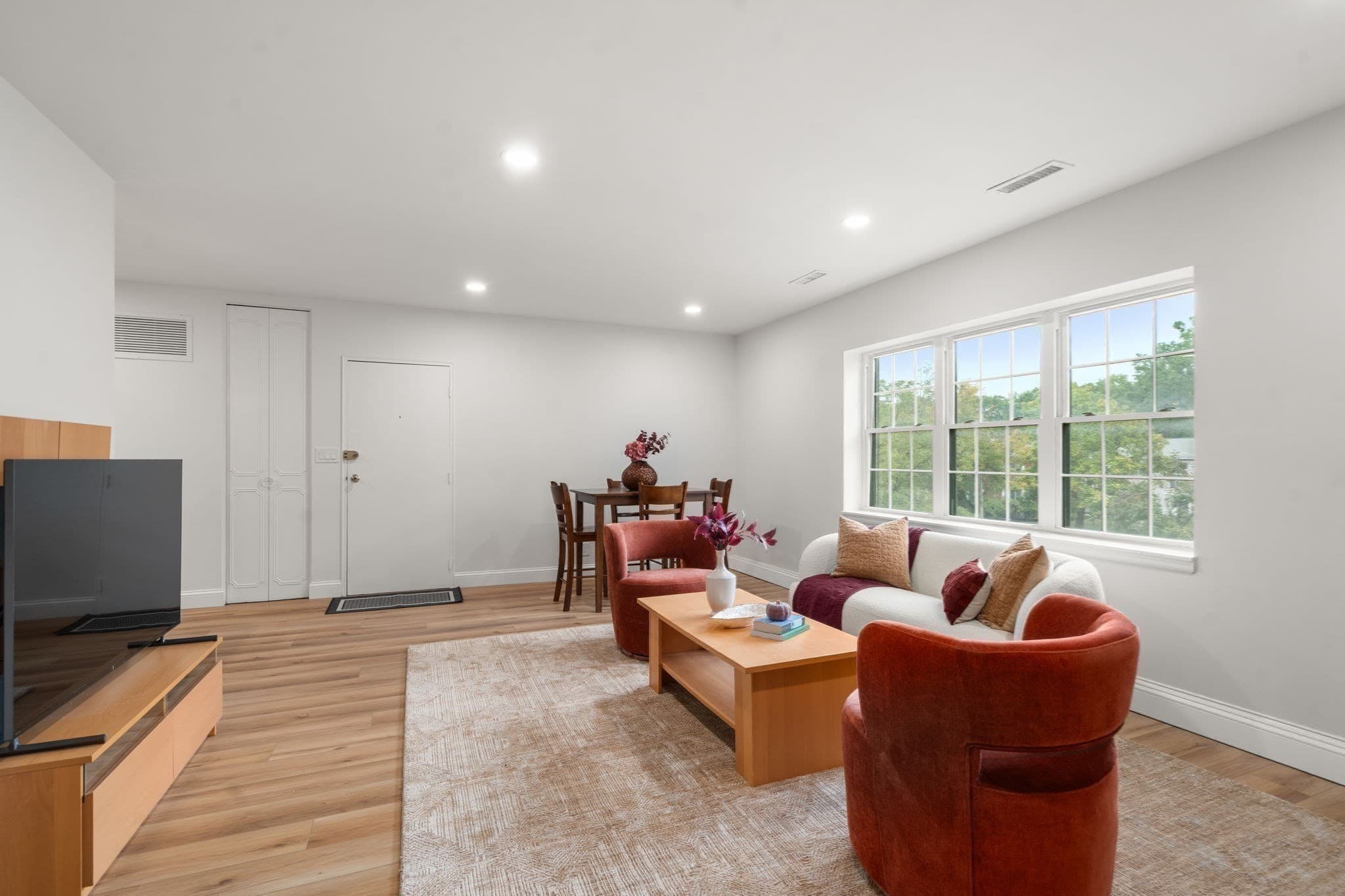 Condominium at 116 Lake Shore # 3, Boston MA 02135, Boston, photo 8 of 25