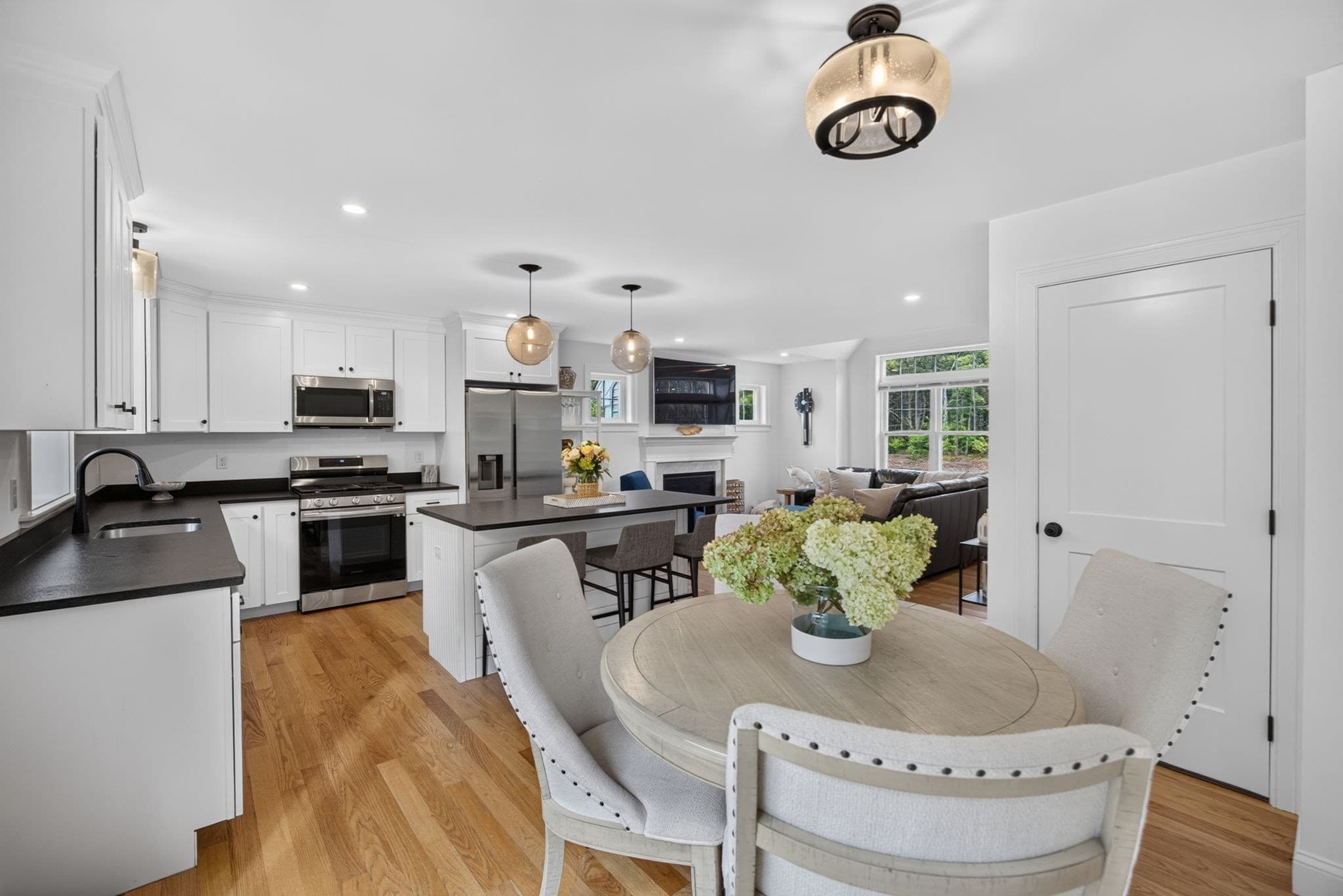 Single Family Residence at 140 Broken Bow Ln, Falmouth MA 02536, Falmouth, photo 7 of 38