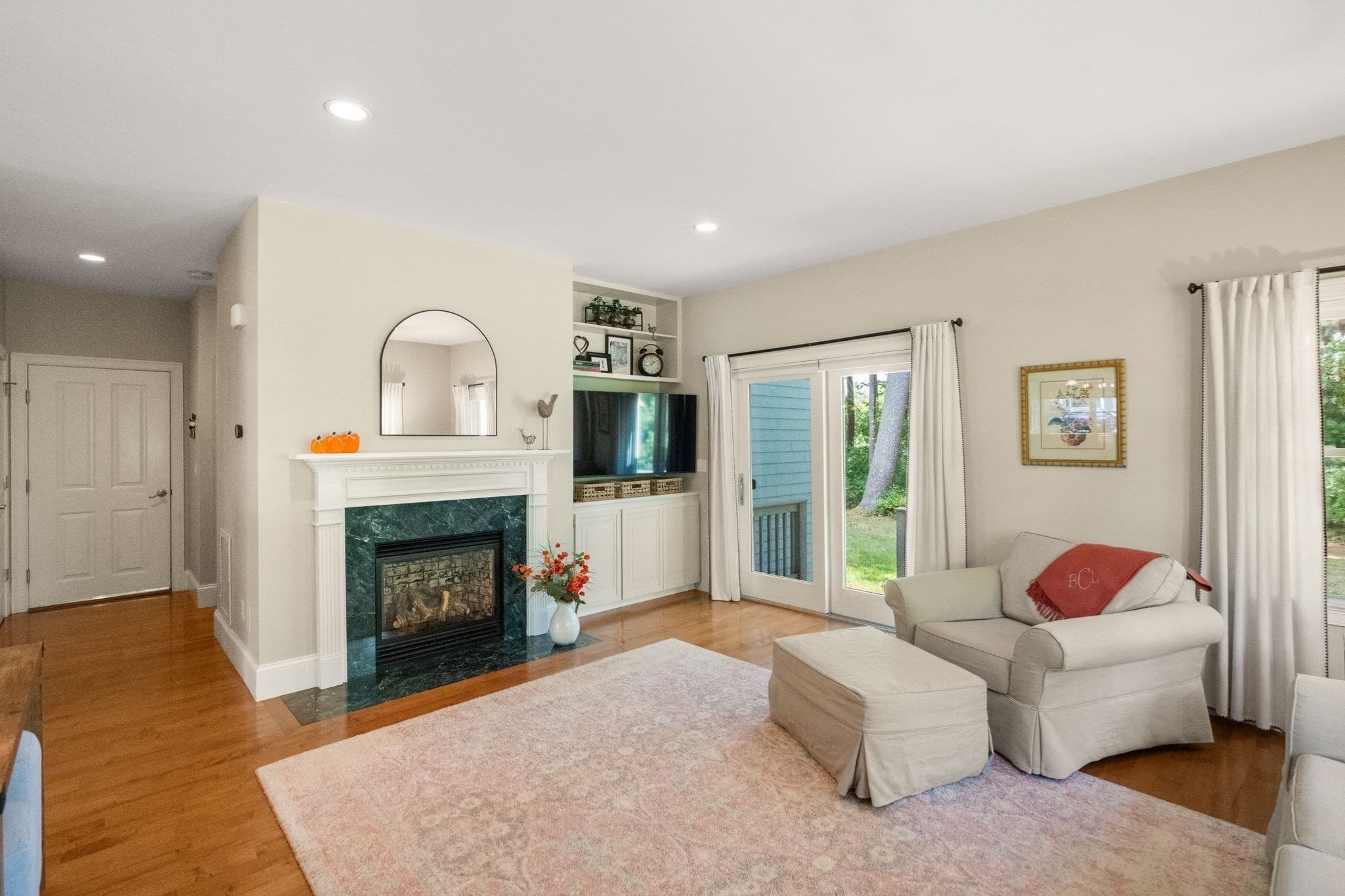 Condominium at 39 Hathaway Pond Cir # 39, Rochester MA 02770, Rochester, photo 13 of 42