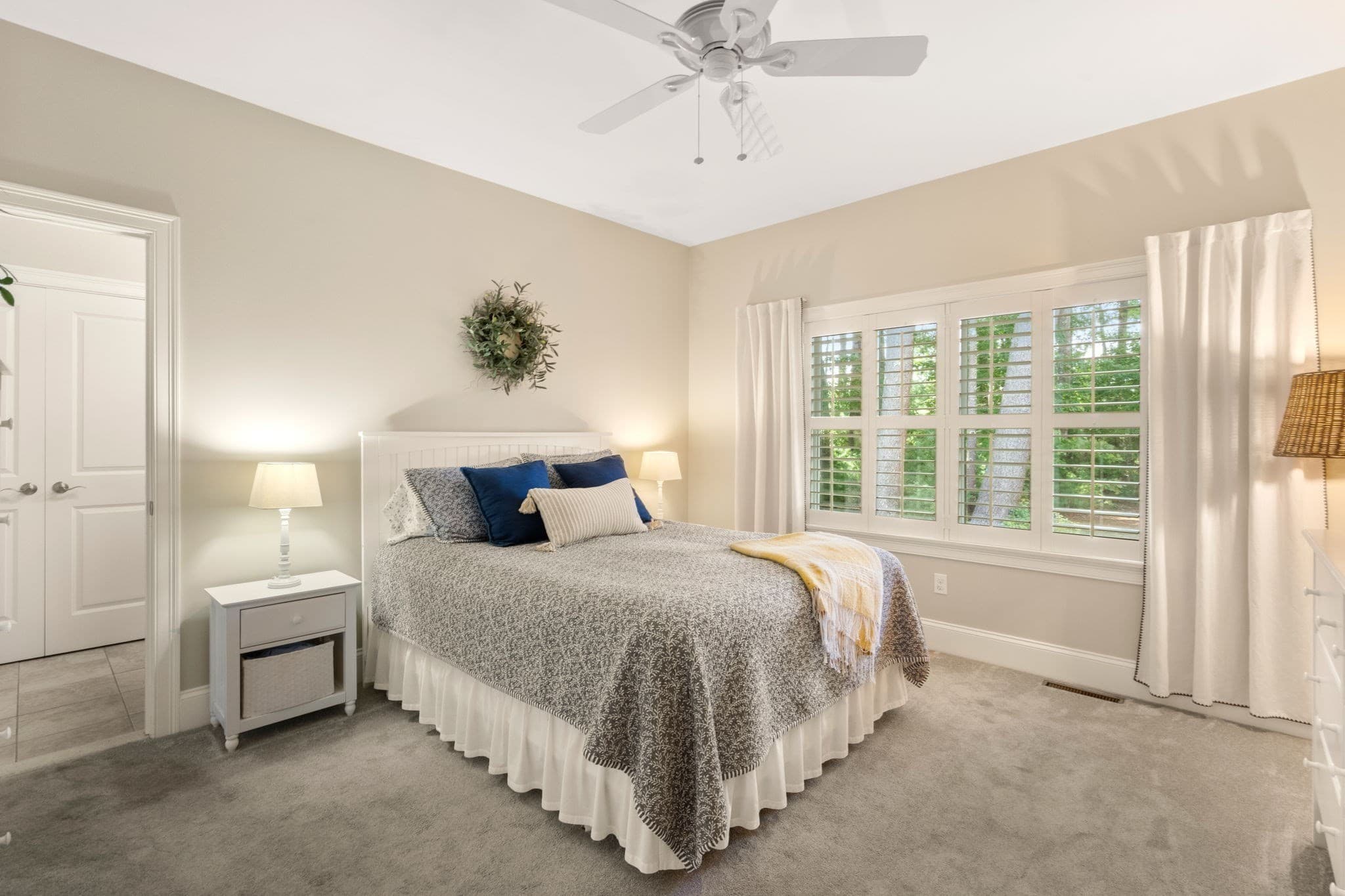 Condominium at 39 Hathaway Pond Cir # 39, Rochester MA 02770, Rochester, photo 16 of 42