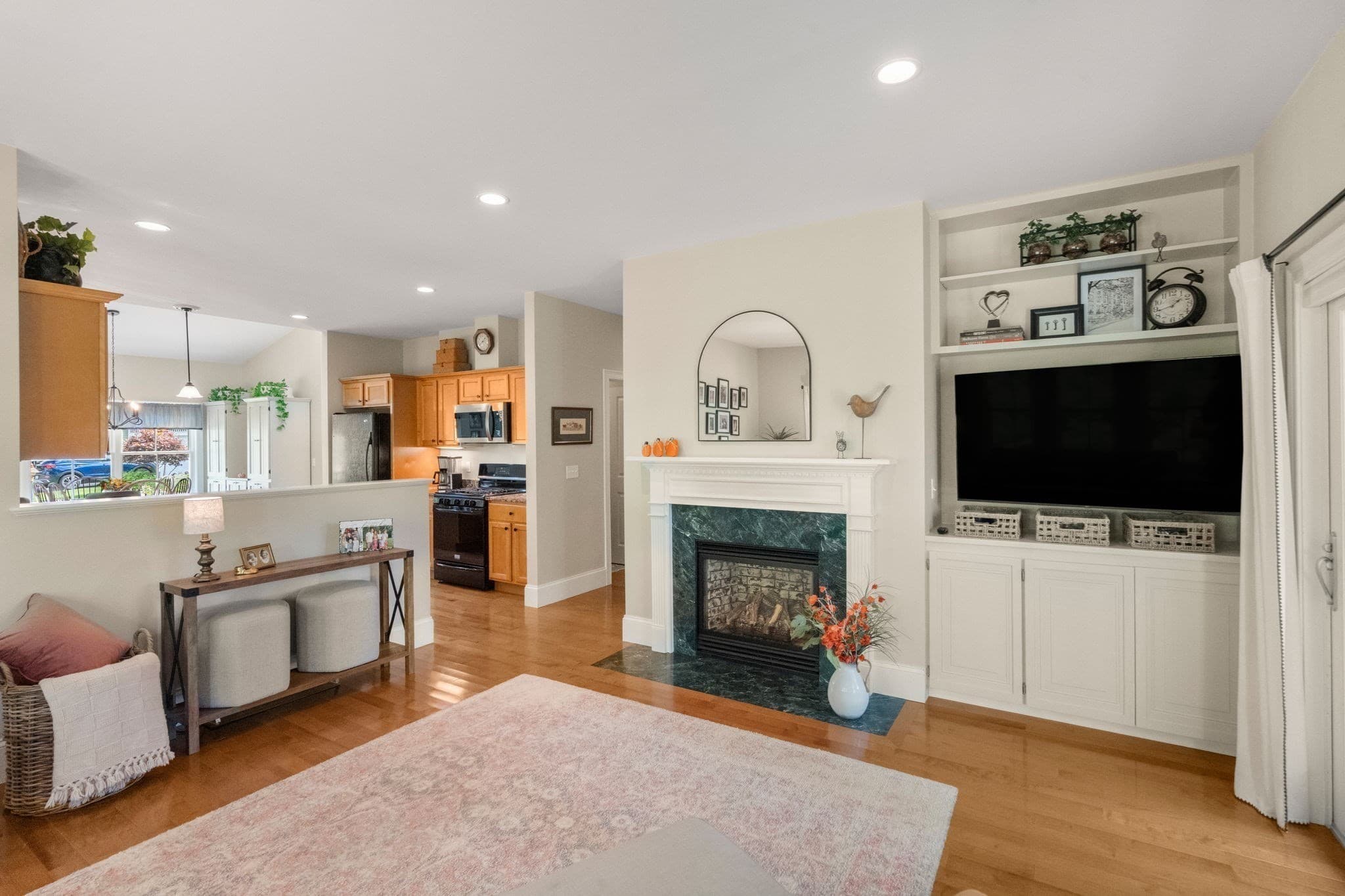 Condominium at 39 Hathaway Pond Cir # 39, Rochester MA 02770, Rochester, photo 12 of 42