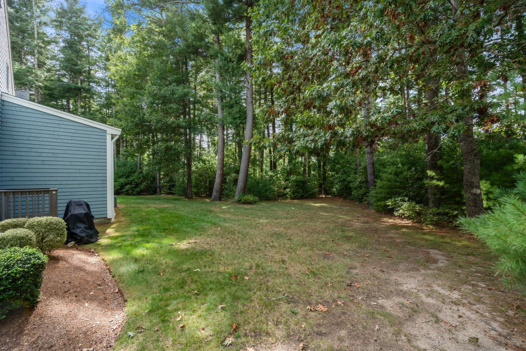 Condominium at 39 Hathaway Pond Cir # 39, Rochester MA 02770, Rochester, photo 39 of 42