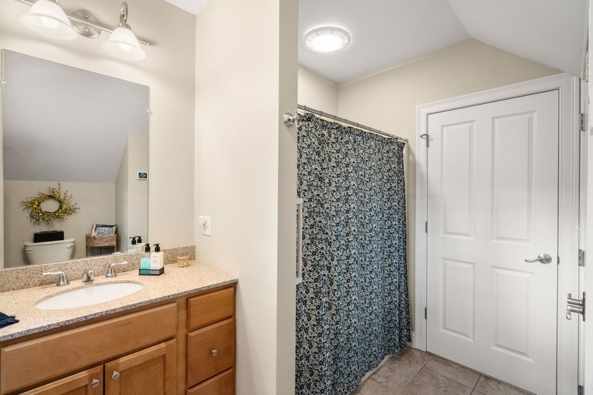 Condominium at 39 Hathaway Pond Cir # 39, Rochester MA 02770, Rochester, photo 29 of 42