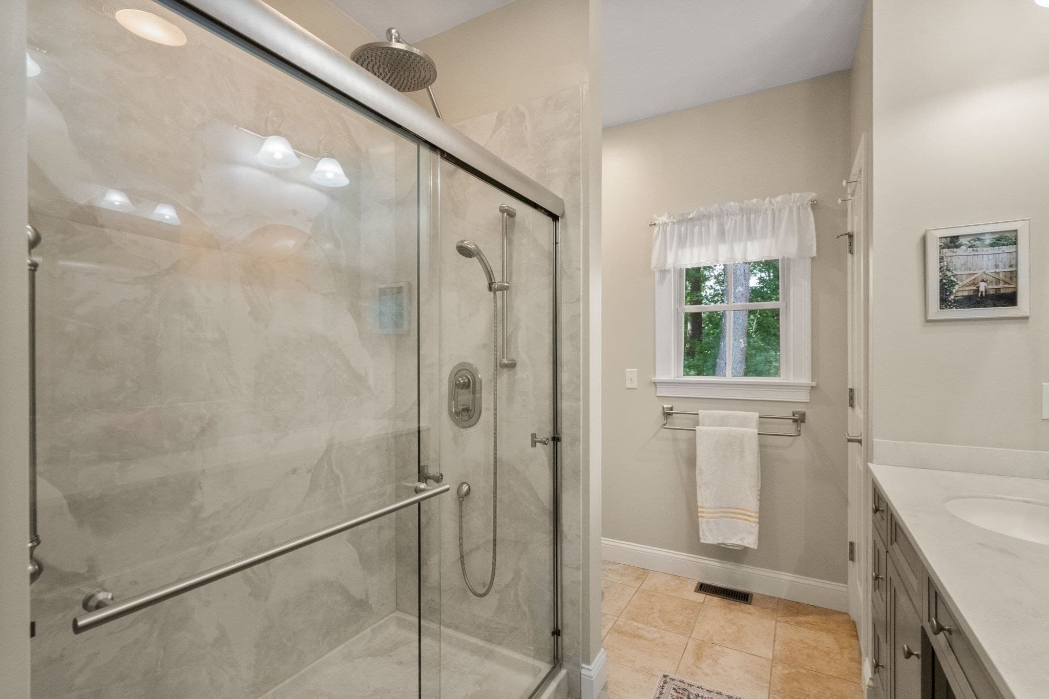 Condominium at 39 Hathaway Pond Cir # 39, Rochester MA 02770, Rochester, photo 21 of 42
