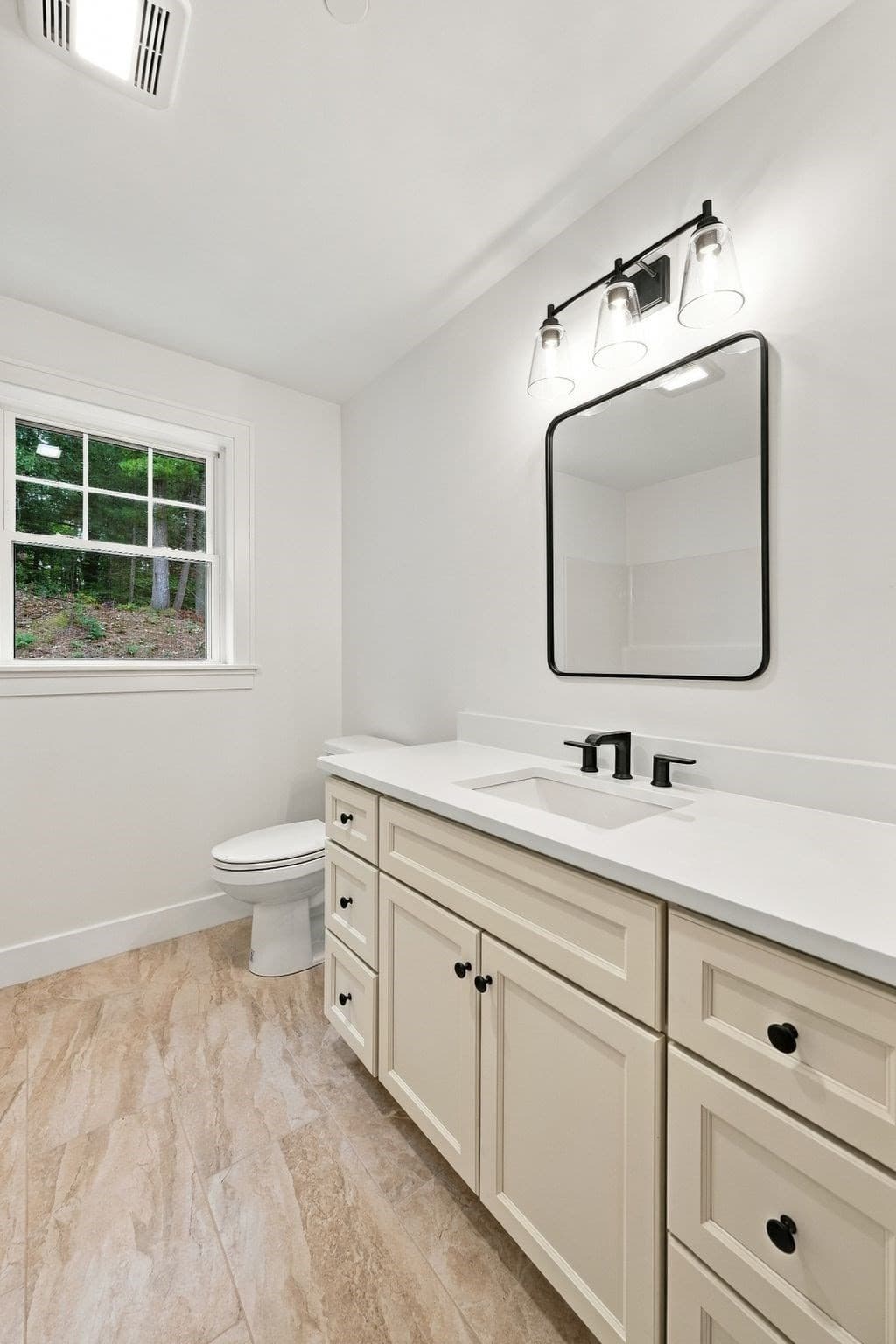 Single Family Residence at 5 Sylvan Hill Crossing, Haverhill MA 01830, Haverhill, photo 27 of 35