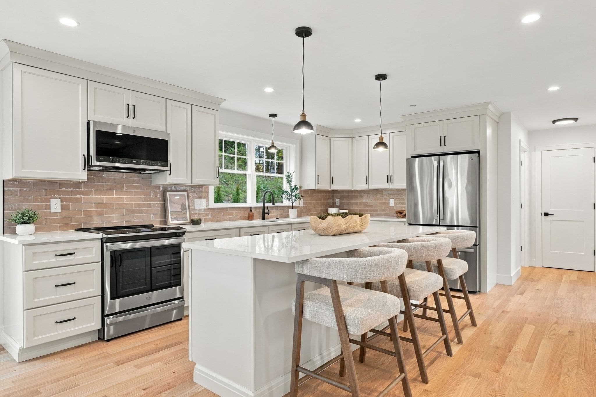 Single Family Residence at 5 Sylvan Hill Crossing, Haverhill MA 01830, Haverhill, photo 5 of 35
