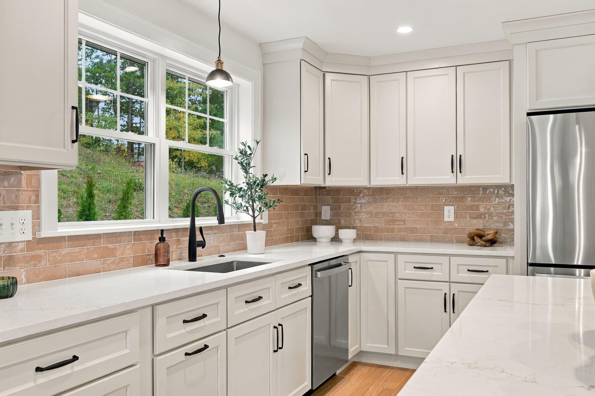 Single Family Residence at 5 Sylvan Hill Crossing, Haverhill MA 01830, Haverhill, photo 9 of 35