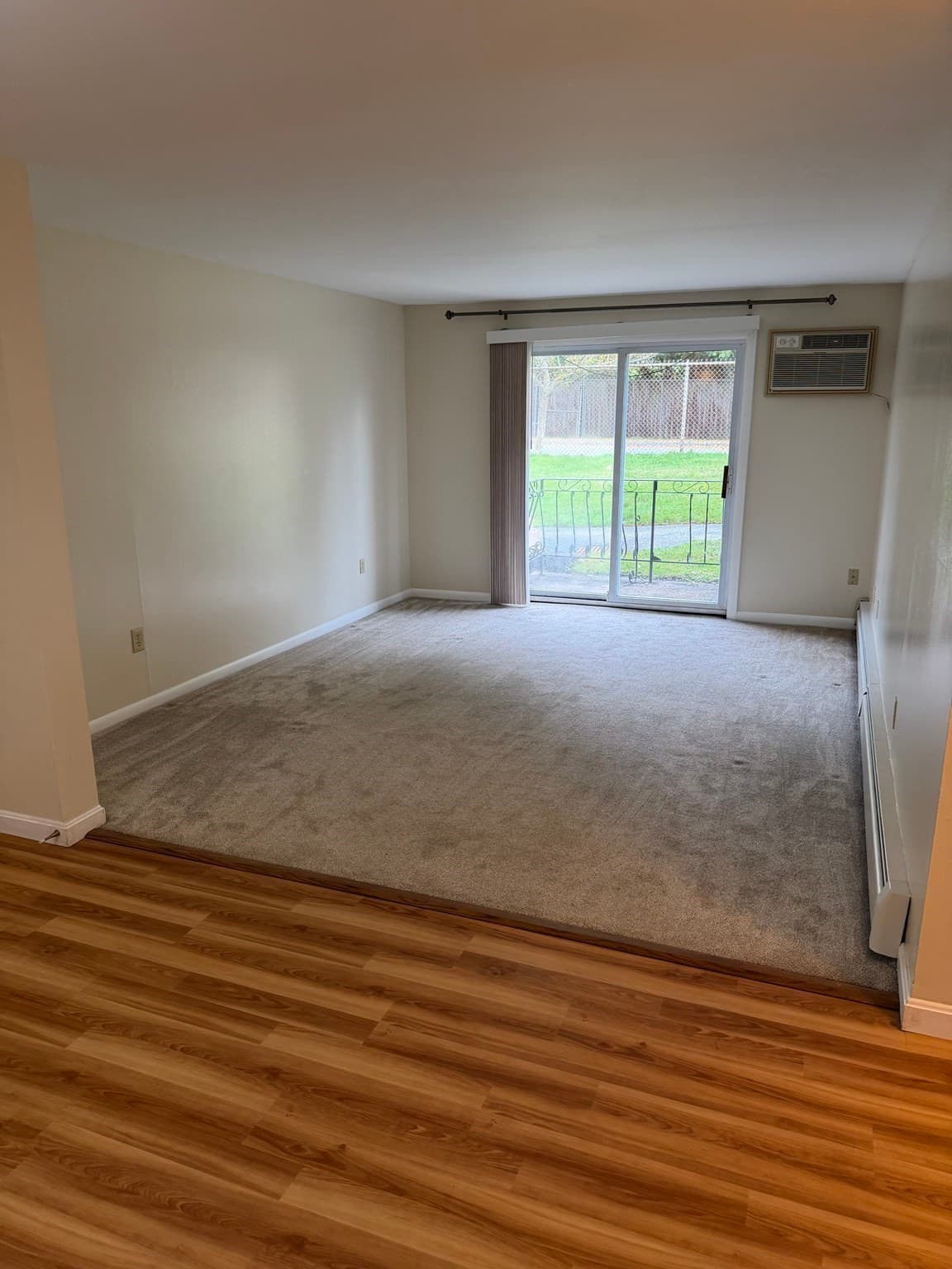 Condominium at 81 High St # 4, Amesbury MA 01913, Amesbury, photo 4 of 24