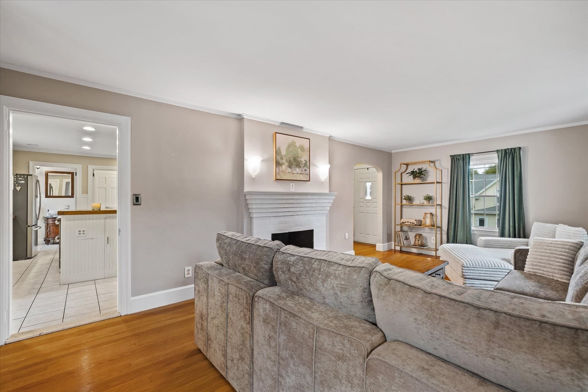 Single Family Residence at 5 Field St, Auburn MA 01501, Auburn, photo 10 of 38
