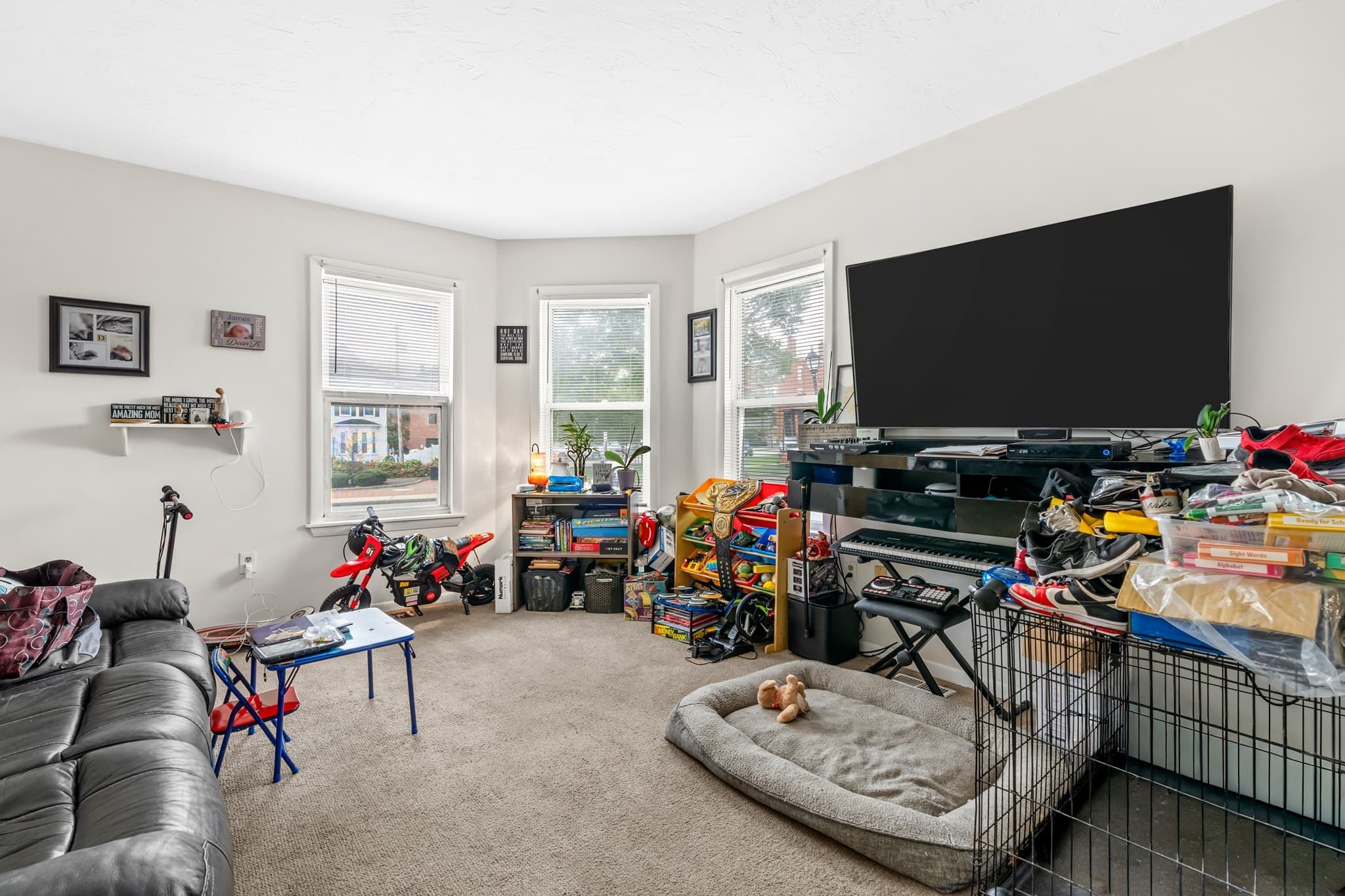 3 Family at 12-14 N Park Ave, Plymouth MA 02360, Plymouth, photo 6 of 38